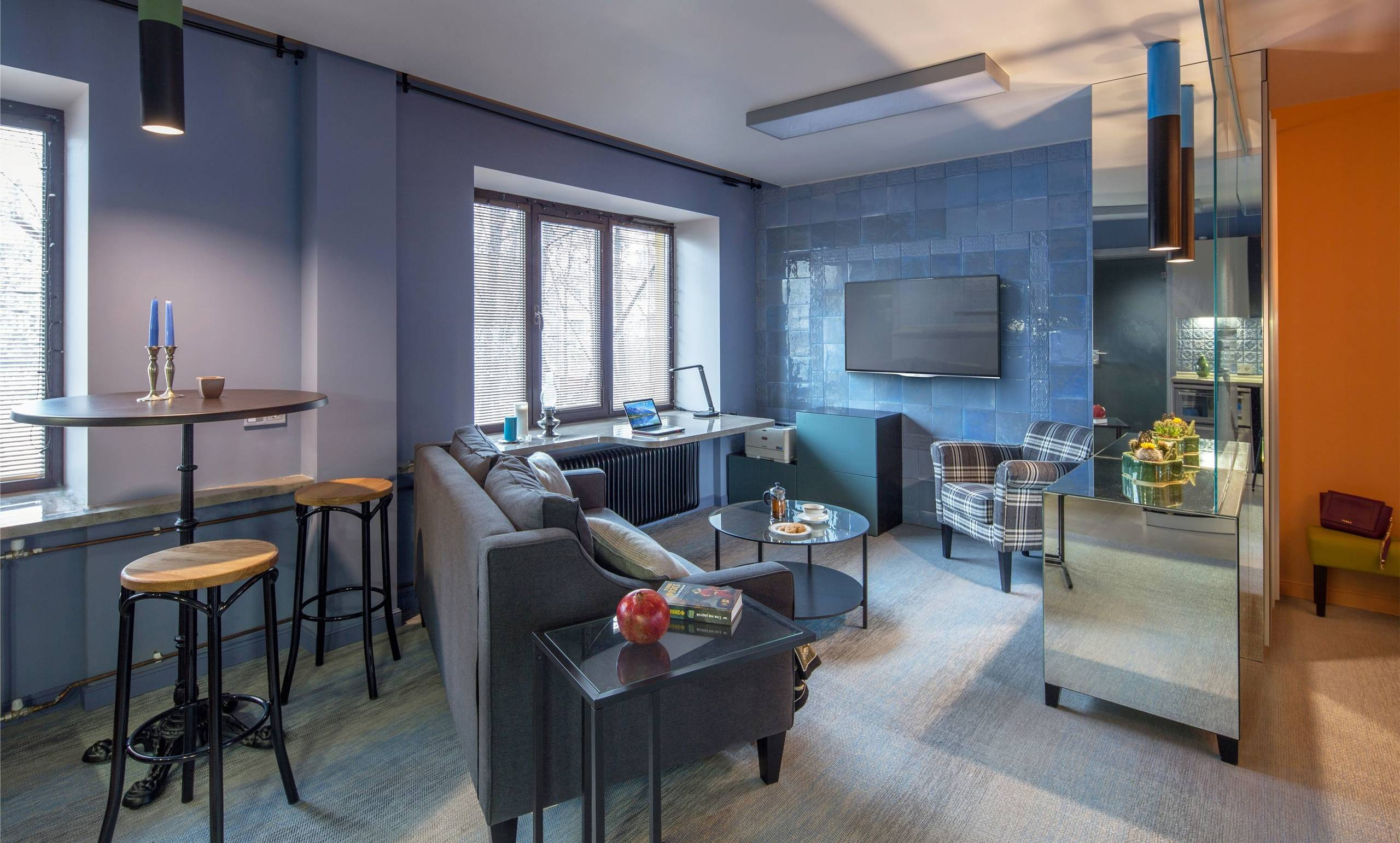 Houzz тур: Зеркала и изразцы  в центре Москвы