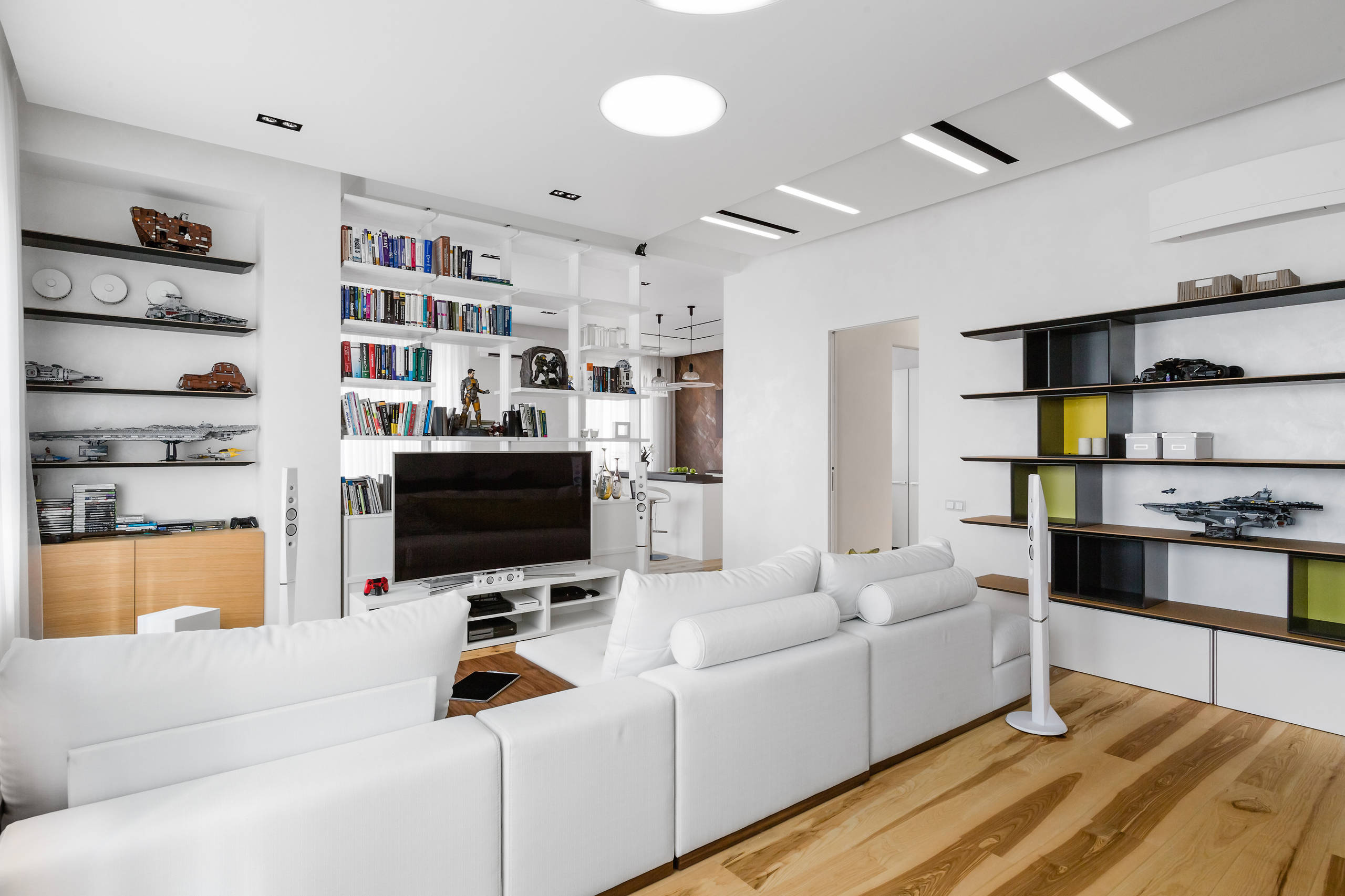 Houzz тур: Минимализм в центре Санкт-Петербурга