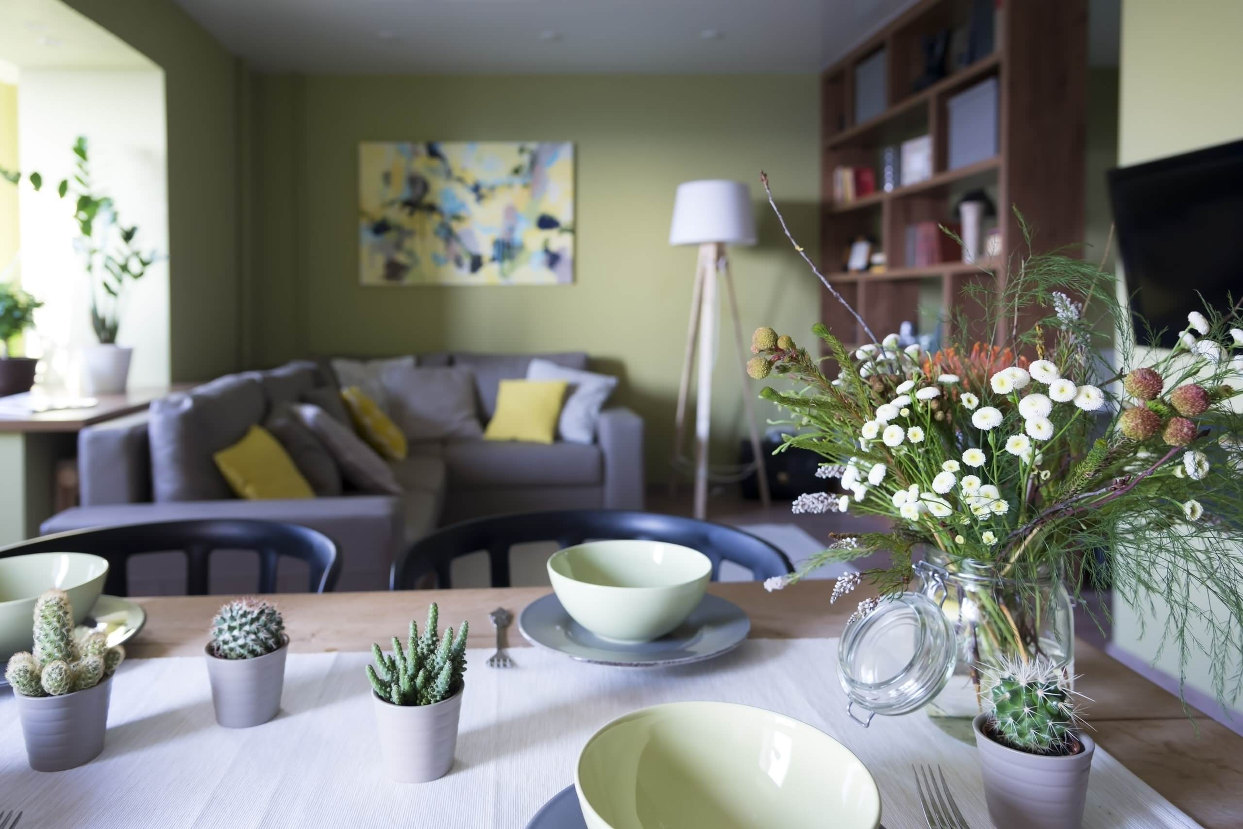 Бюджетный ремонт: Как сэкономить на мебели и декоре