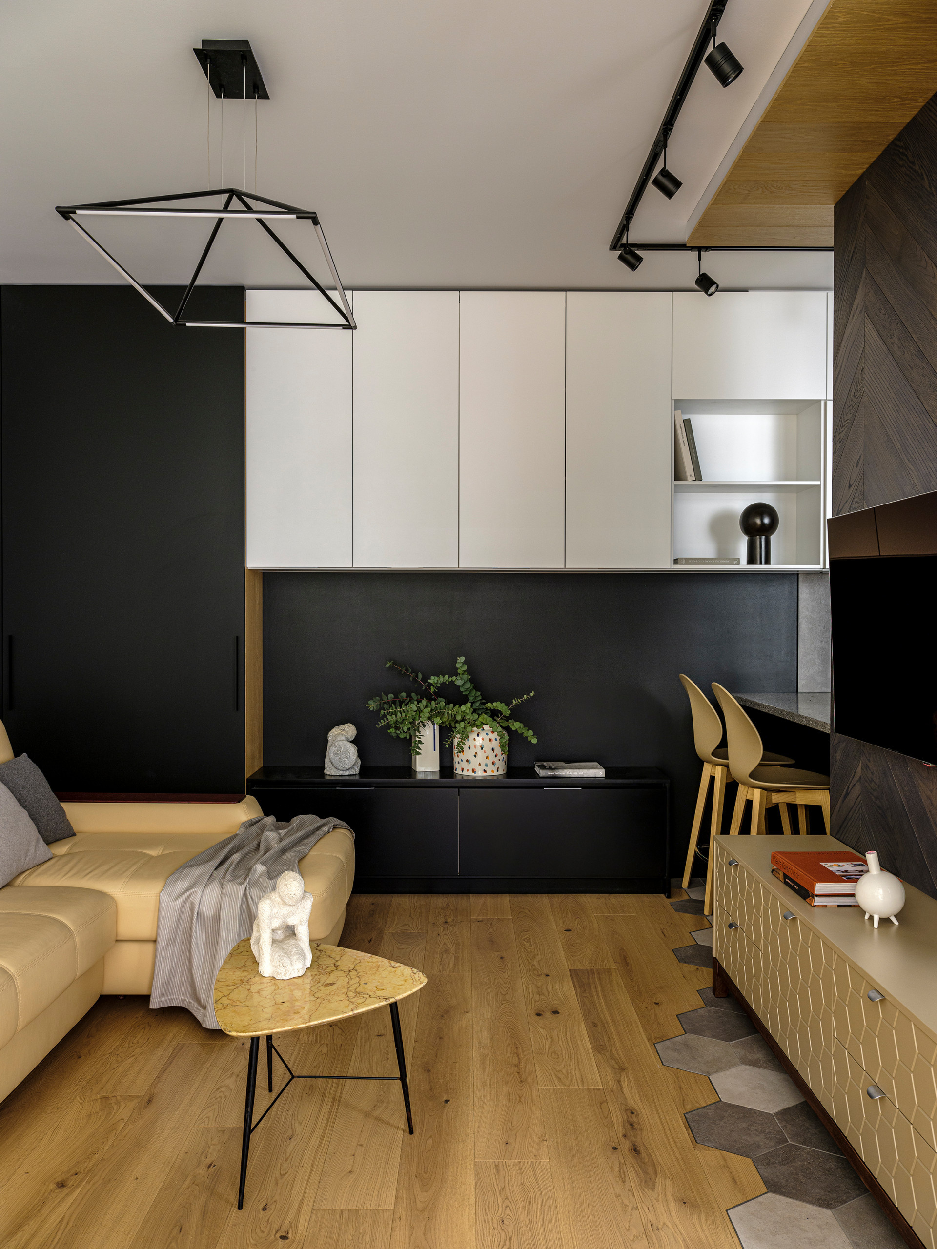 Houzz тур: Квартира для семьи — с рисунками сына на стенах