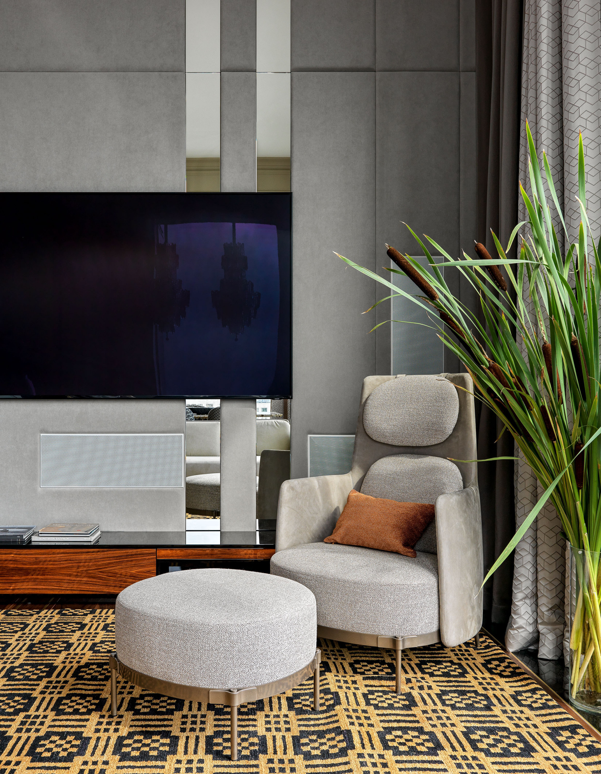 Houzz тур: Огонь-интерьер с видом на Москва-сити