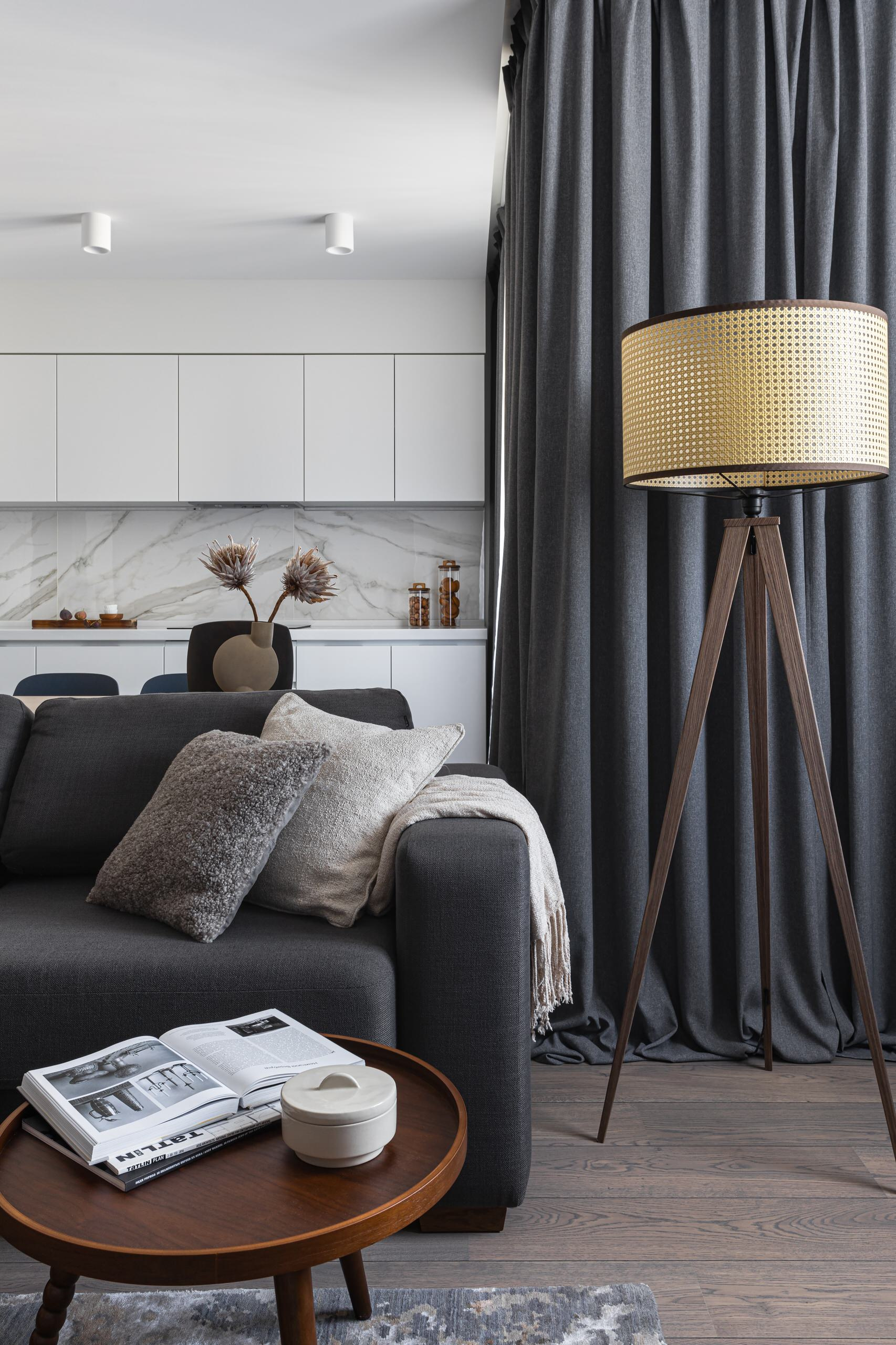 Houzz тур: Квартира-студия с уютной спальней в нише