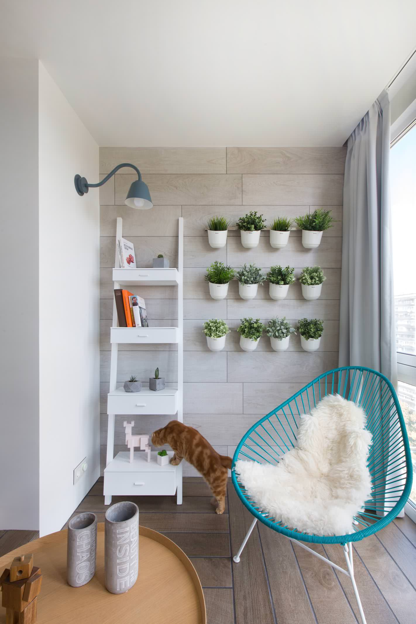 Houzz тур: Подиум в спальне, куб в гостиной