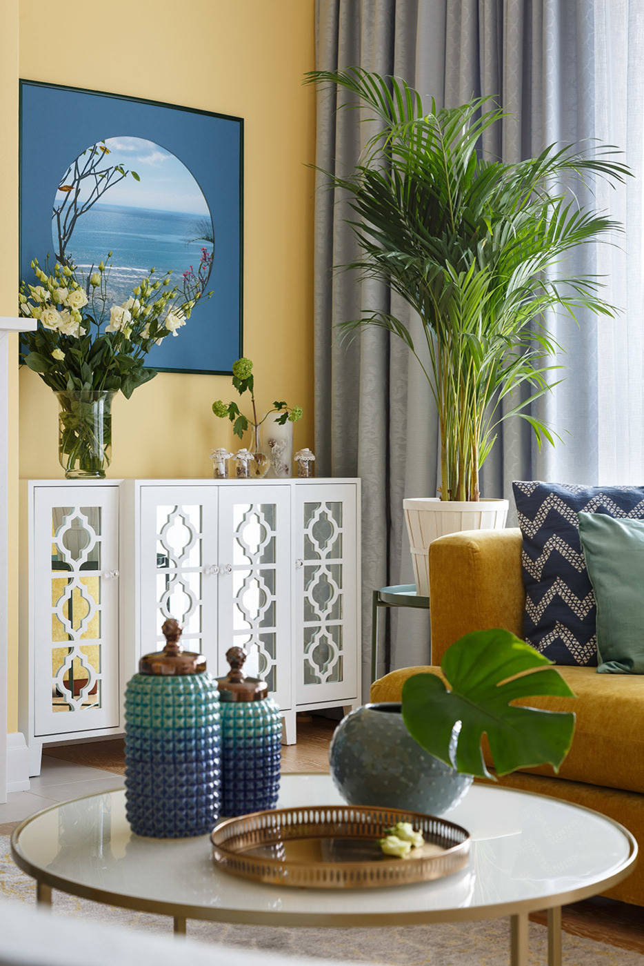 Вопрос: Как подобрать шторы к цвету обоев