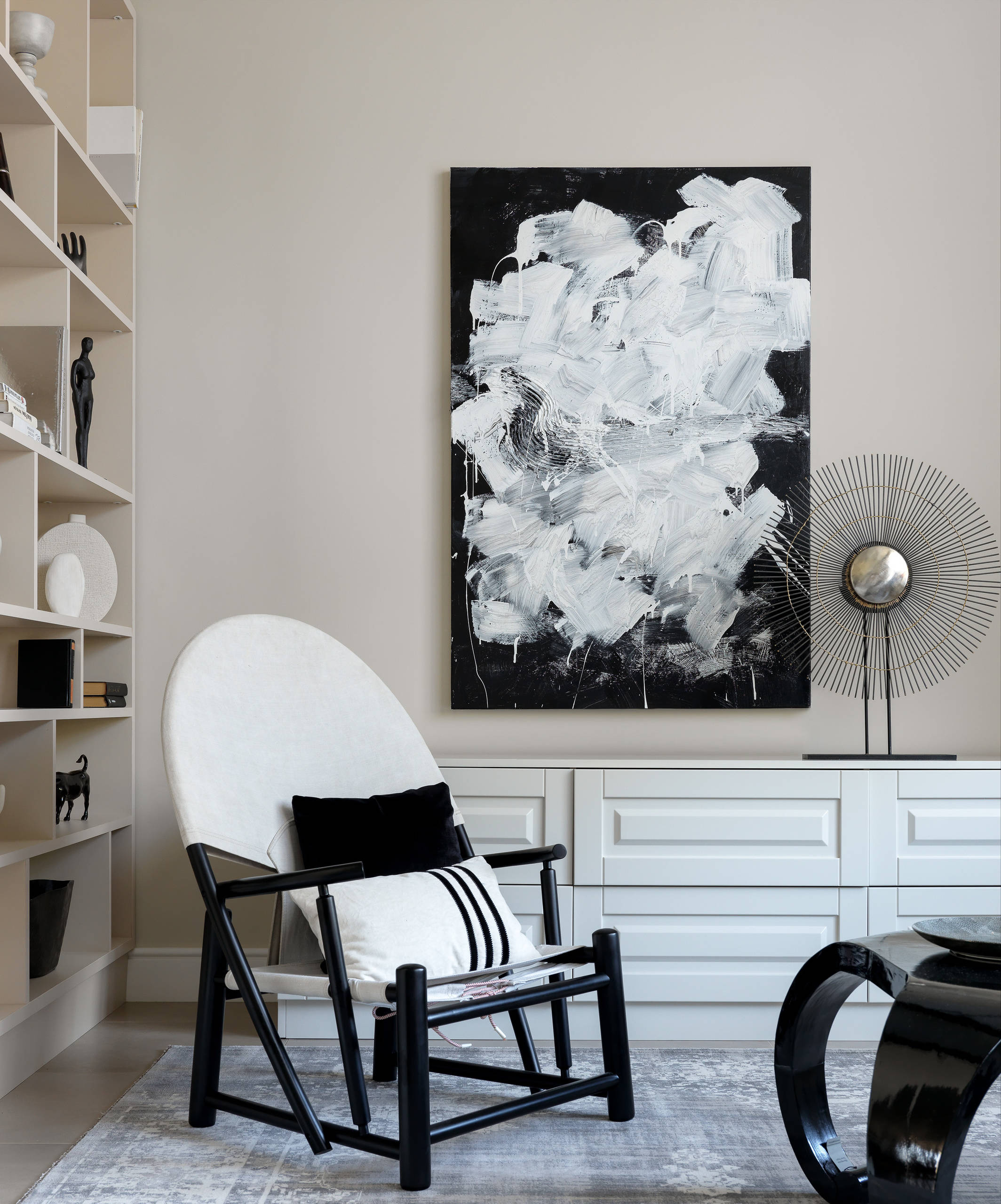 Мода на «пороки»: Зачем нам вещи с изъянами