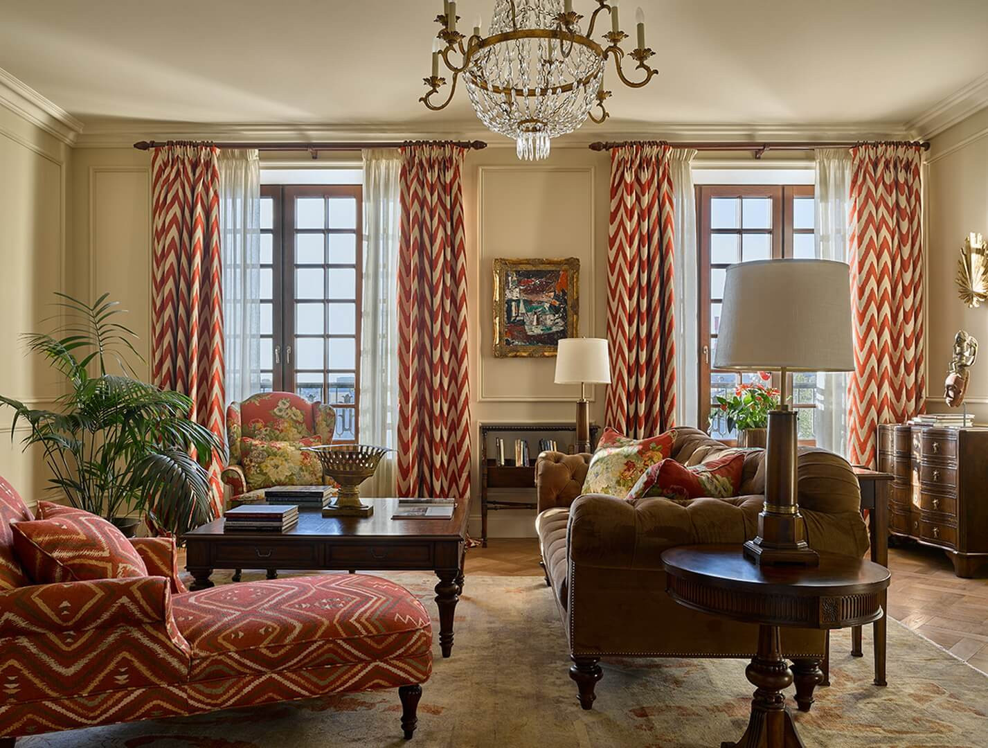 Houzz тур: Классический интерьер в современном жилом комплексе