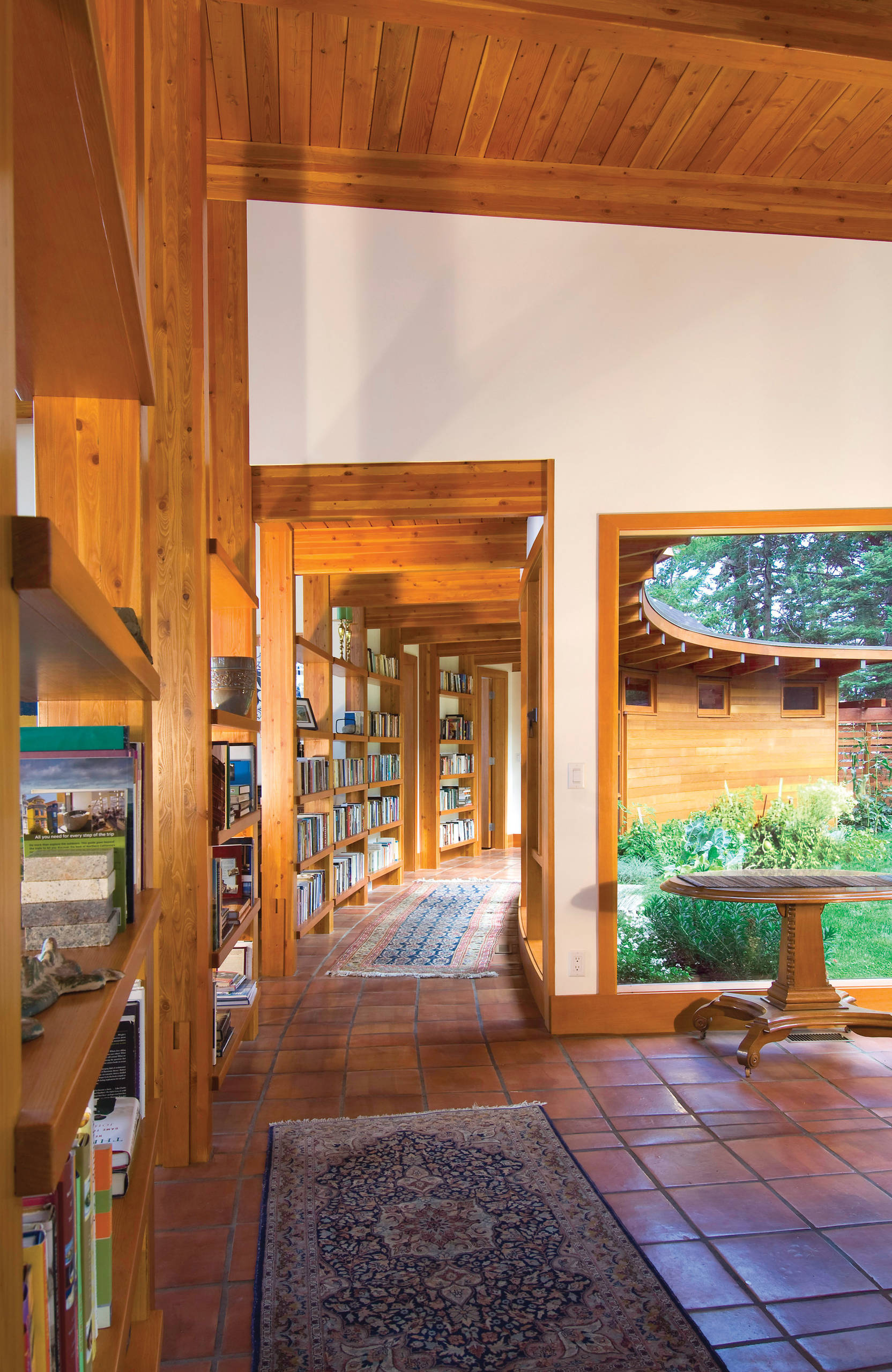 Жить в коконе: 10 проектов круглых домов из разных стран