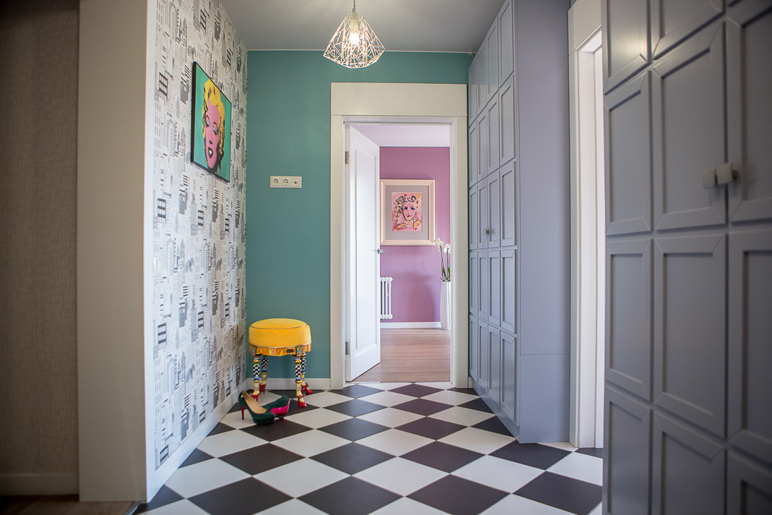 Houzz тур: Квартира-путешествие с графикой Анатолия Зверева