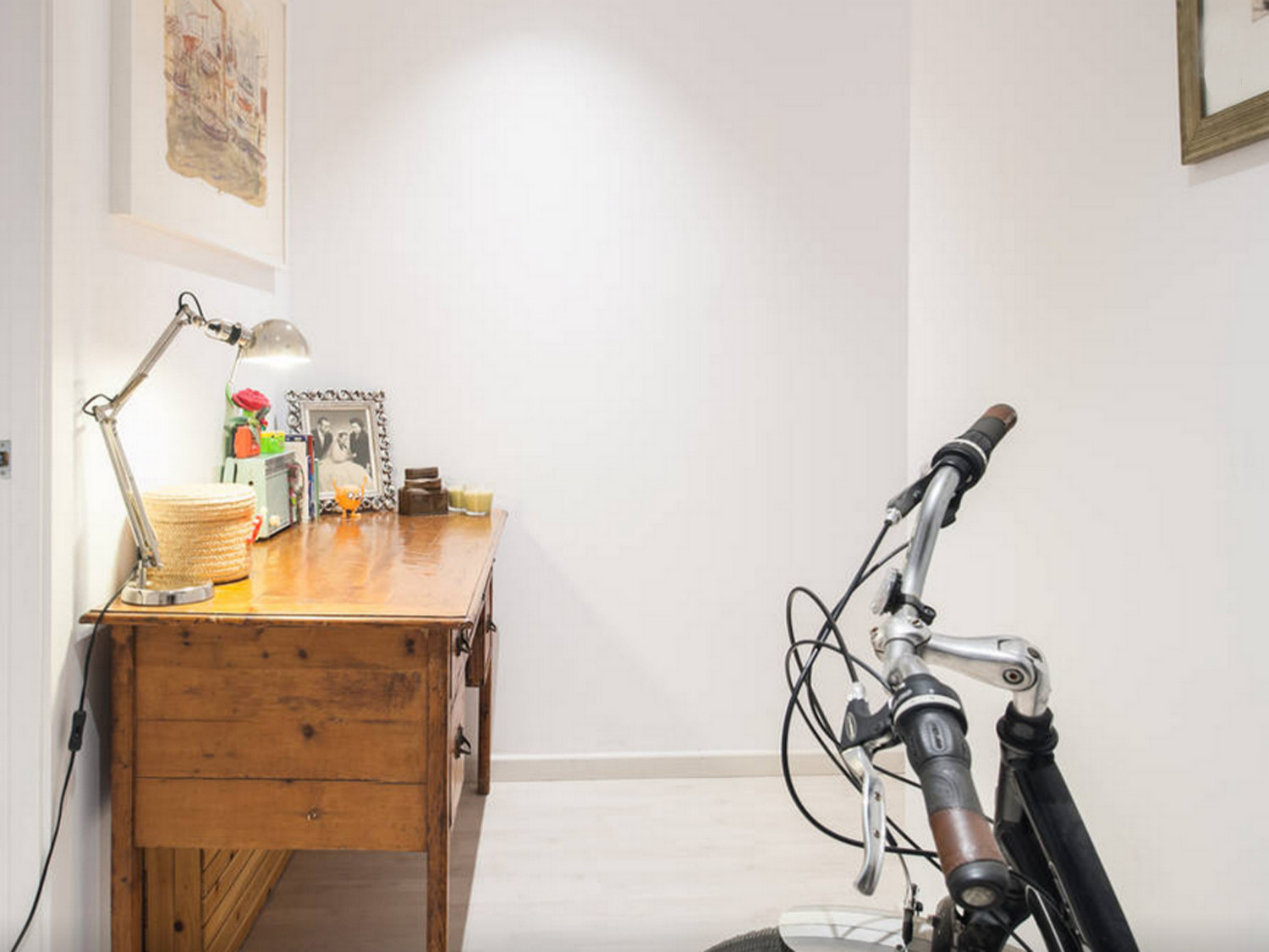 Спорт и жизнь: Где парковать велосипед в маленькой квартире