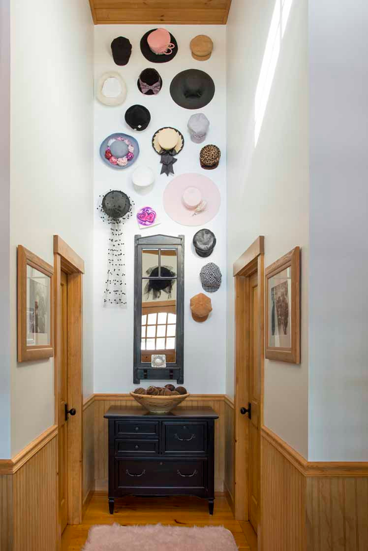 Красота напоказ: Яркие идеи хранения вещей для модниц и модников