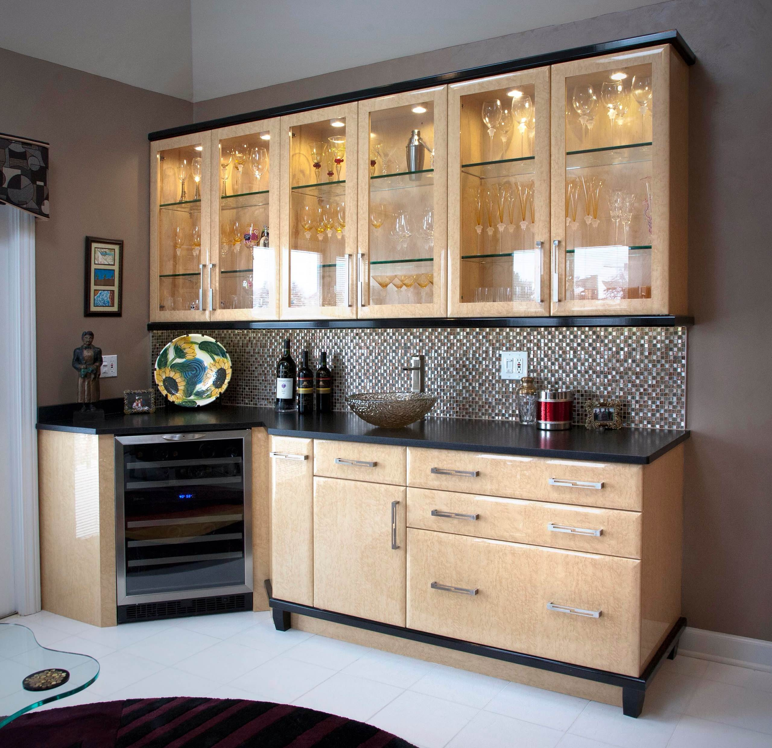 Хороший вопрос: Глянцевые поверхности в доме без прислуги — реально ли?