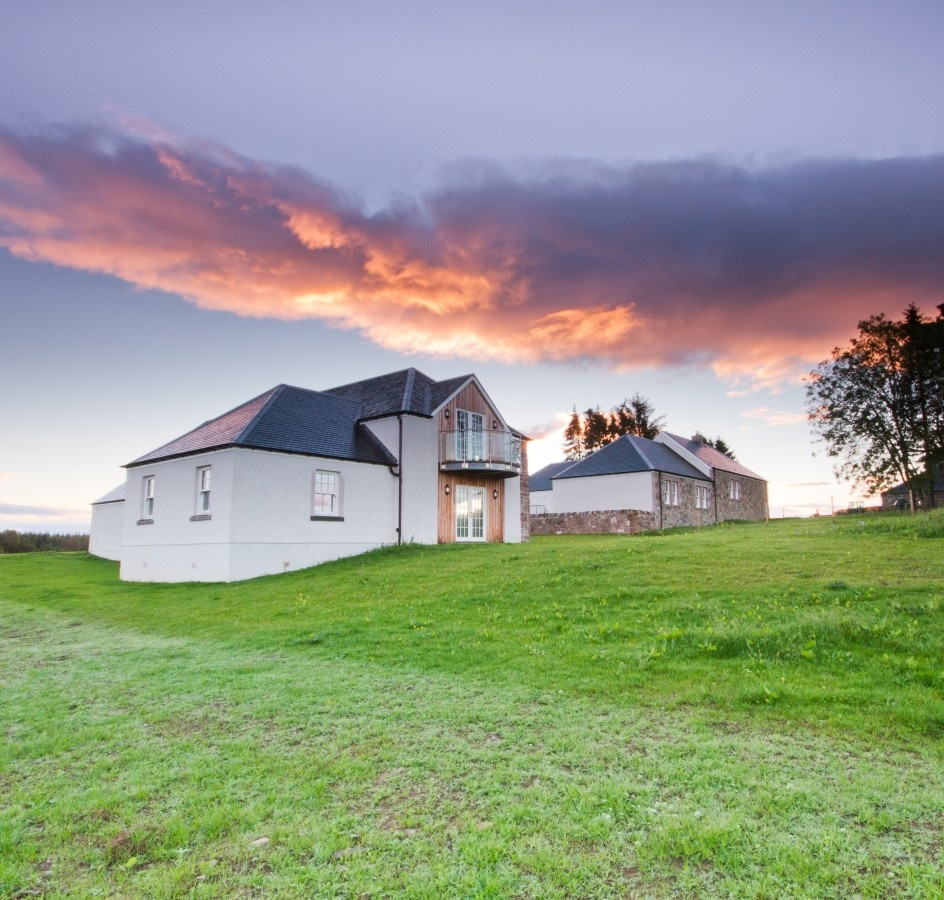 Вопрос: В какой цвет покрасить дом