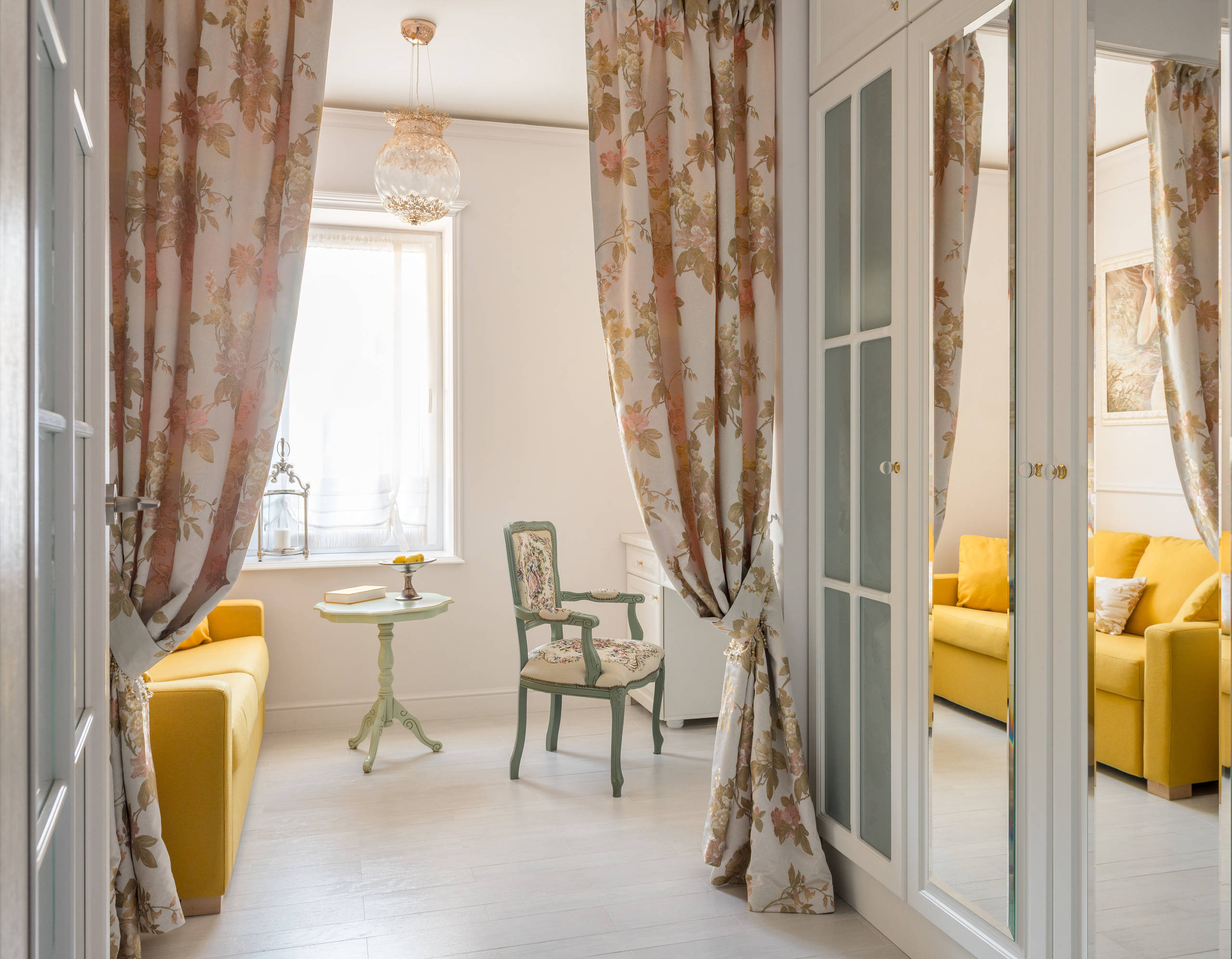 Houzz тур: Квартира с французскими мотивами в Калининграде