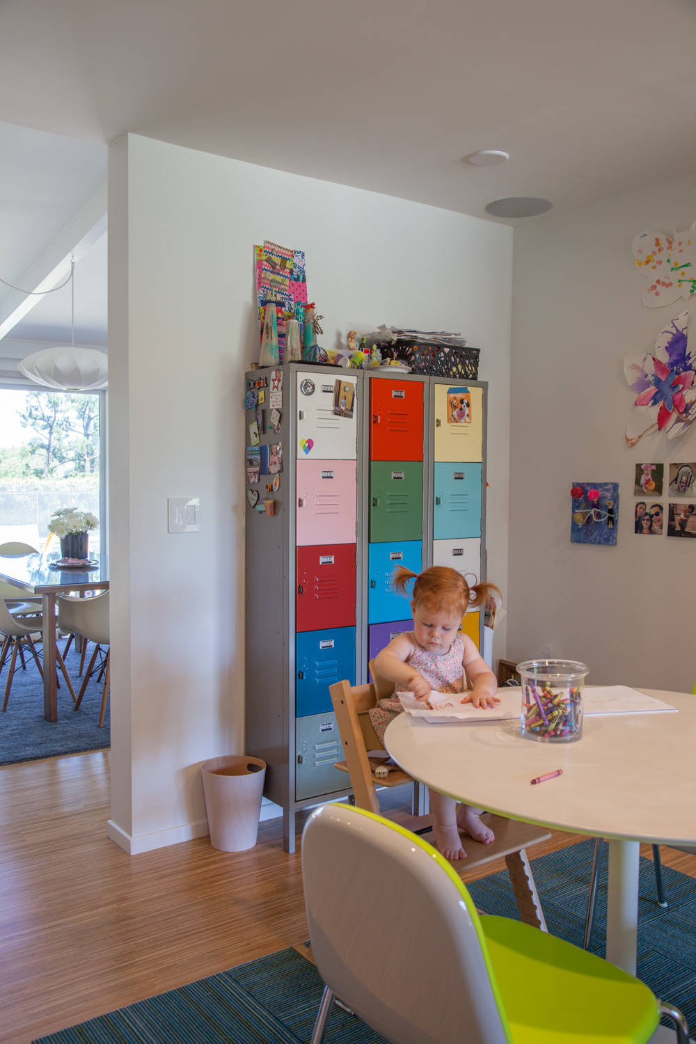 Психология: Что делать, если ваш ребенок рисует на обоях