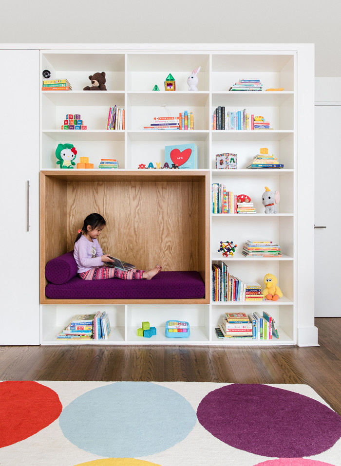 Объясняем: Почему дизайнер сделал этот диван в шкафу