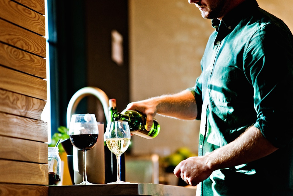 Дзинь-ля-ля: Пьем пиво из винного бокала