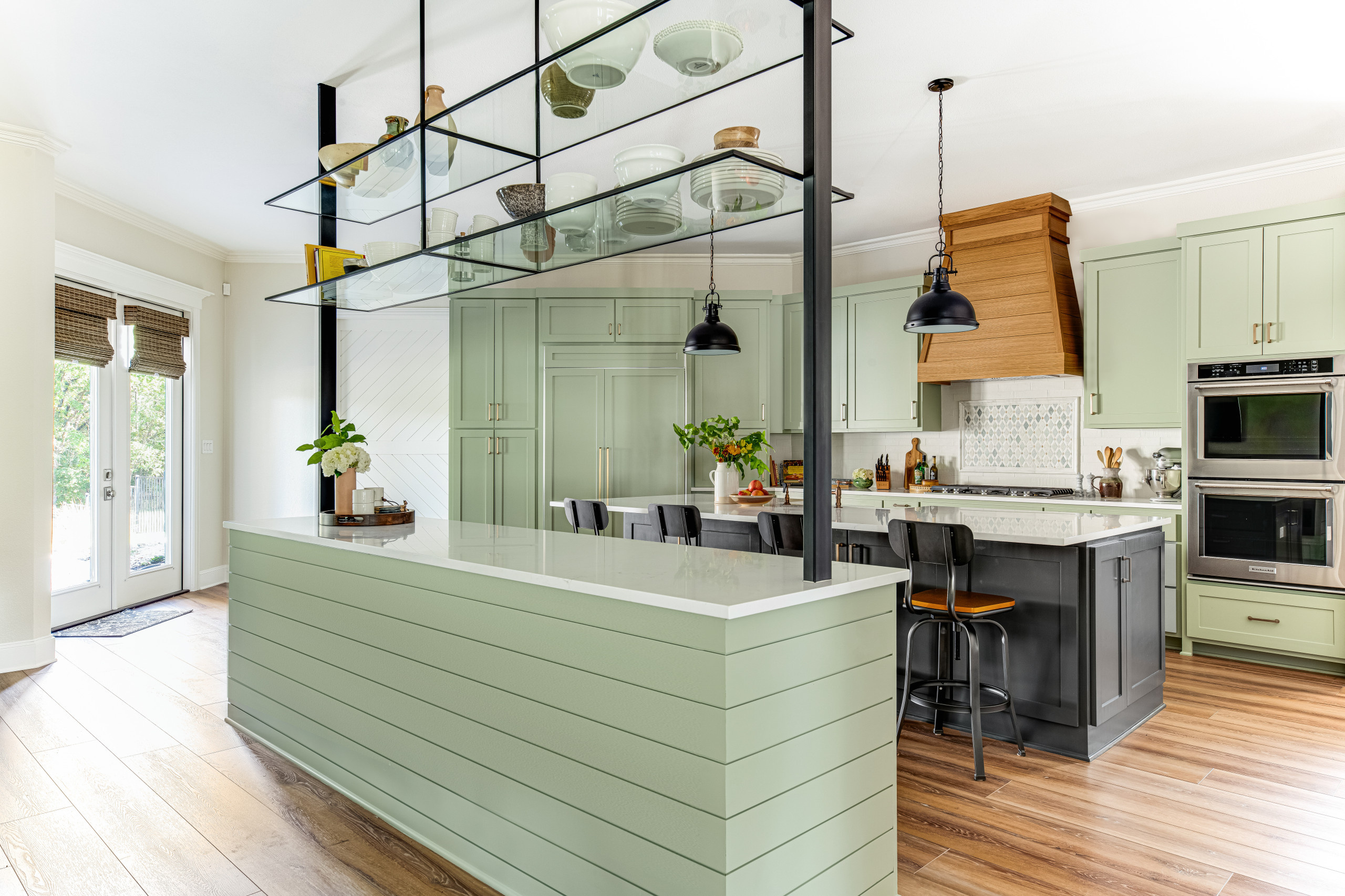 Фотоохота: Кухни с зелеными фасадами — 20 идей