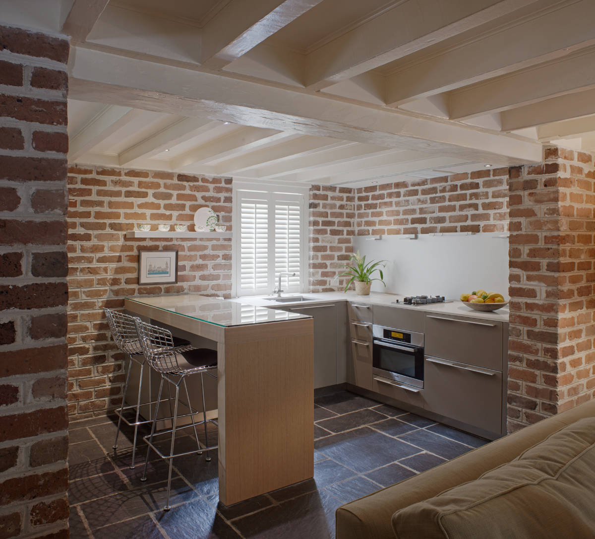 Маленькая кухня-гостиная