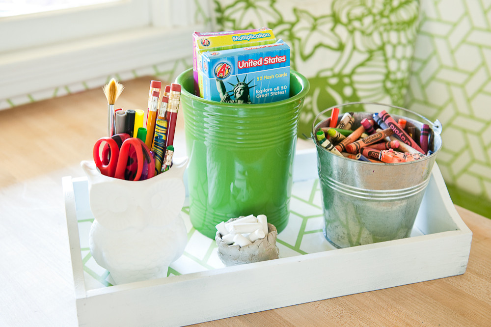 Домашняя работа вместе с мамой: Как устроить удобную парту на кухне