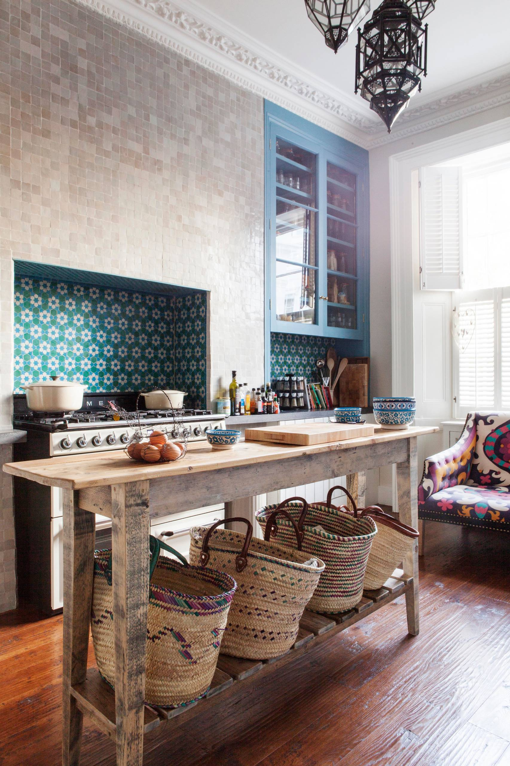 Фотоохота: кухня с узким островом — 17 идей