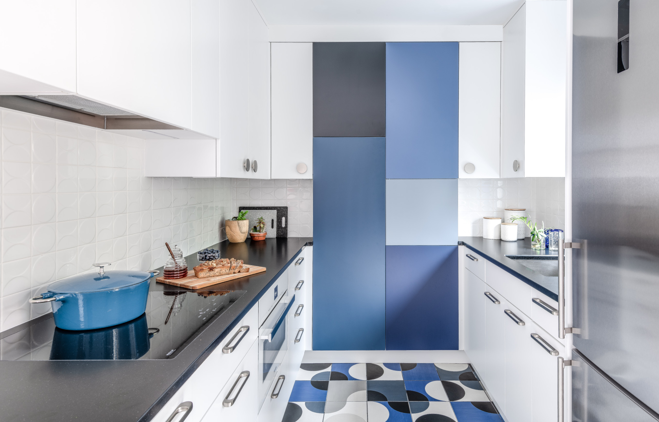 Просто фото: Хаоc и геометрия — в плитке