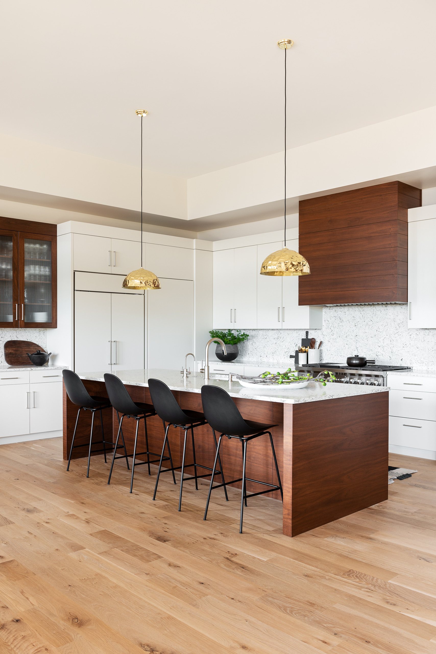 Вопрос: Зачем вам паркет из экзотических пород