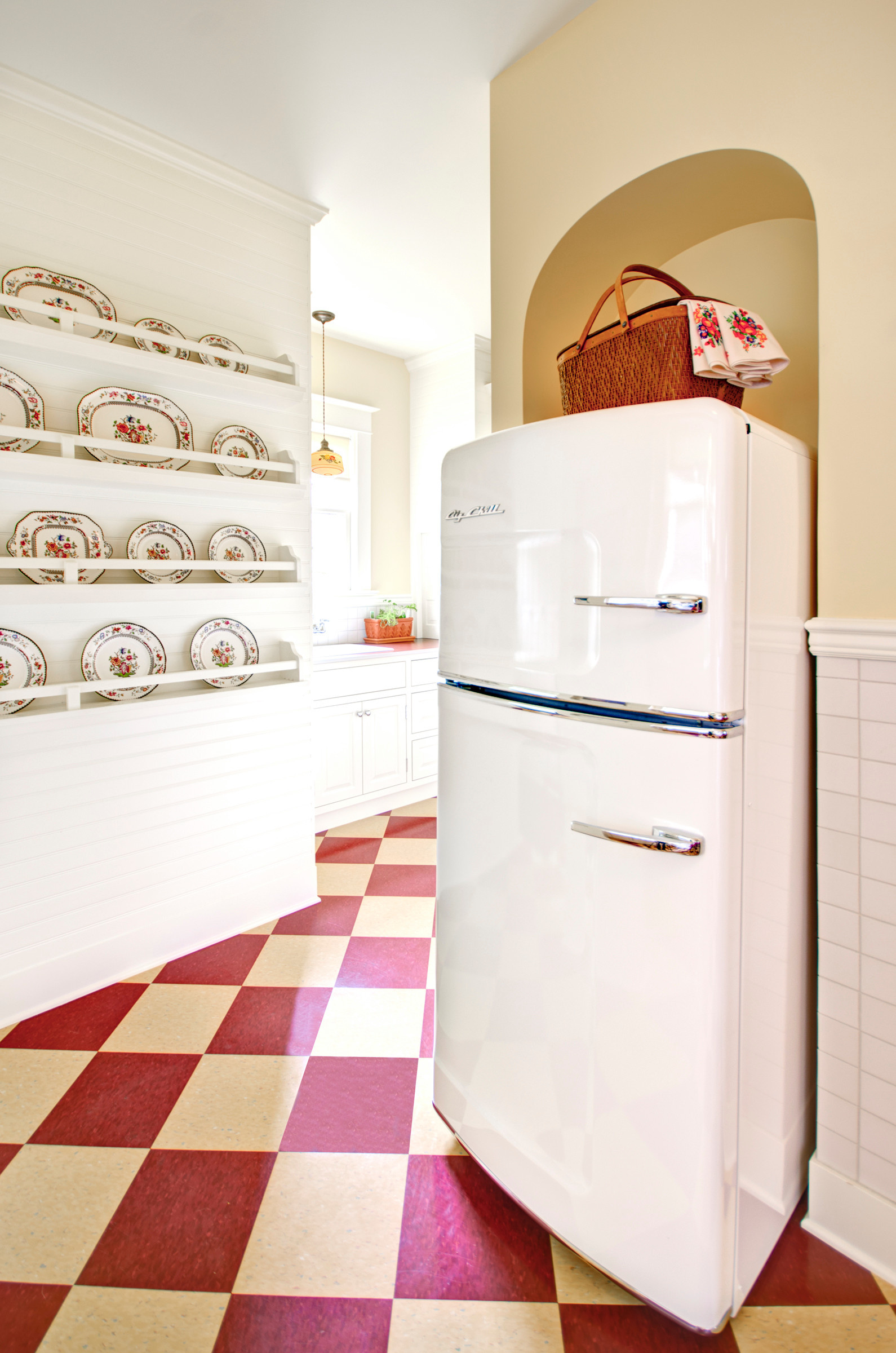 Чем заменить модную отделку: Кирпич, бетон, плитка и их аналоги