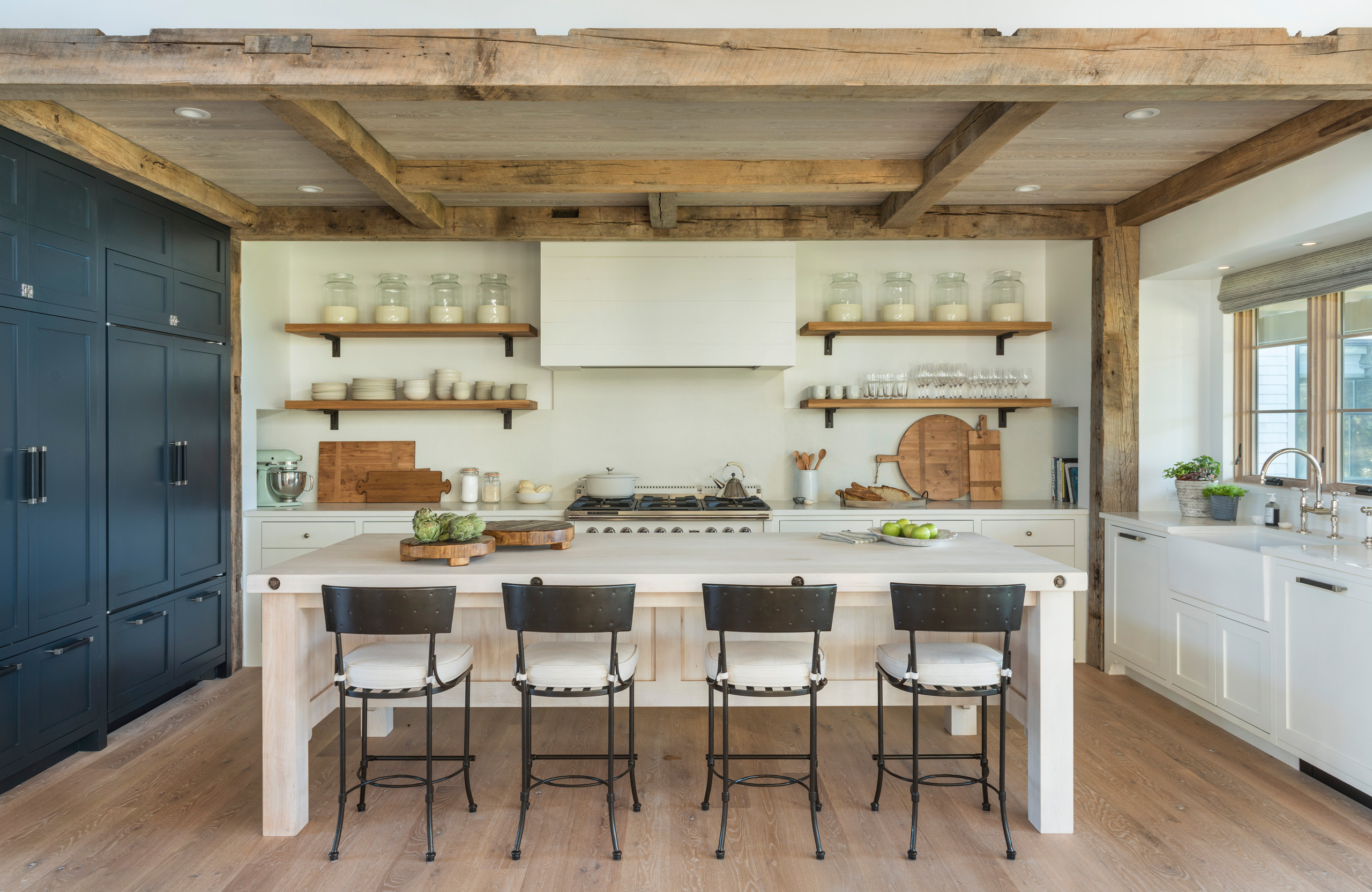 Просто фото: Кухни в три цвета — 22  примера