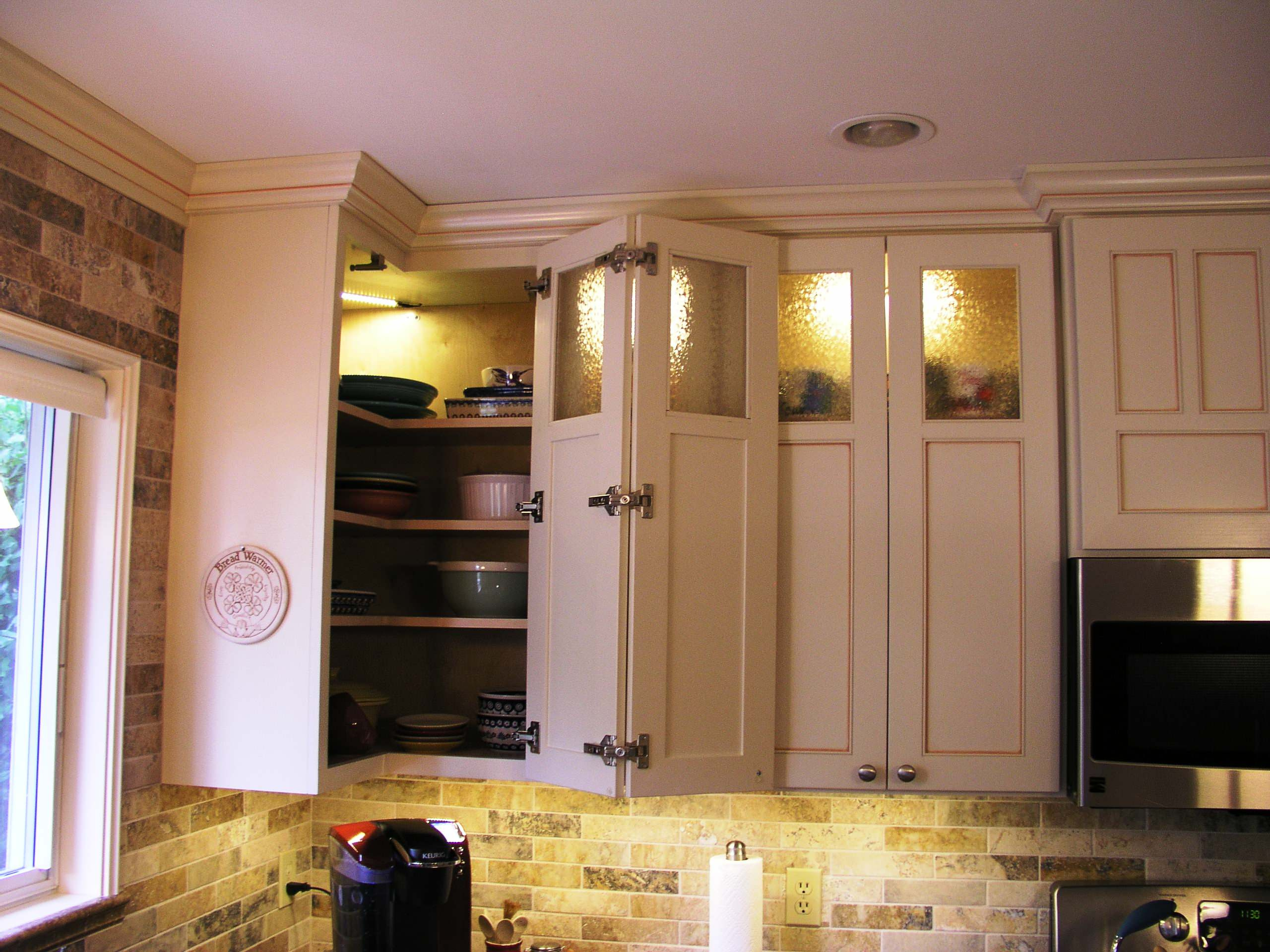 Кухонный угол: Как использовать его по максимуму