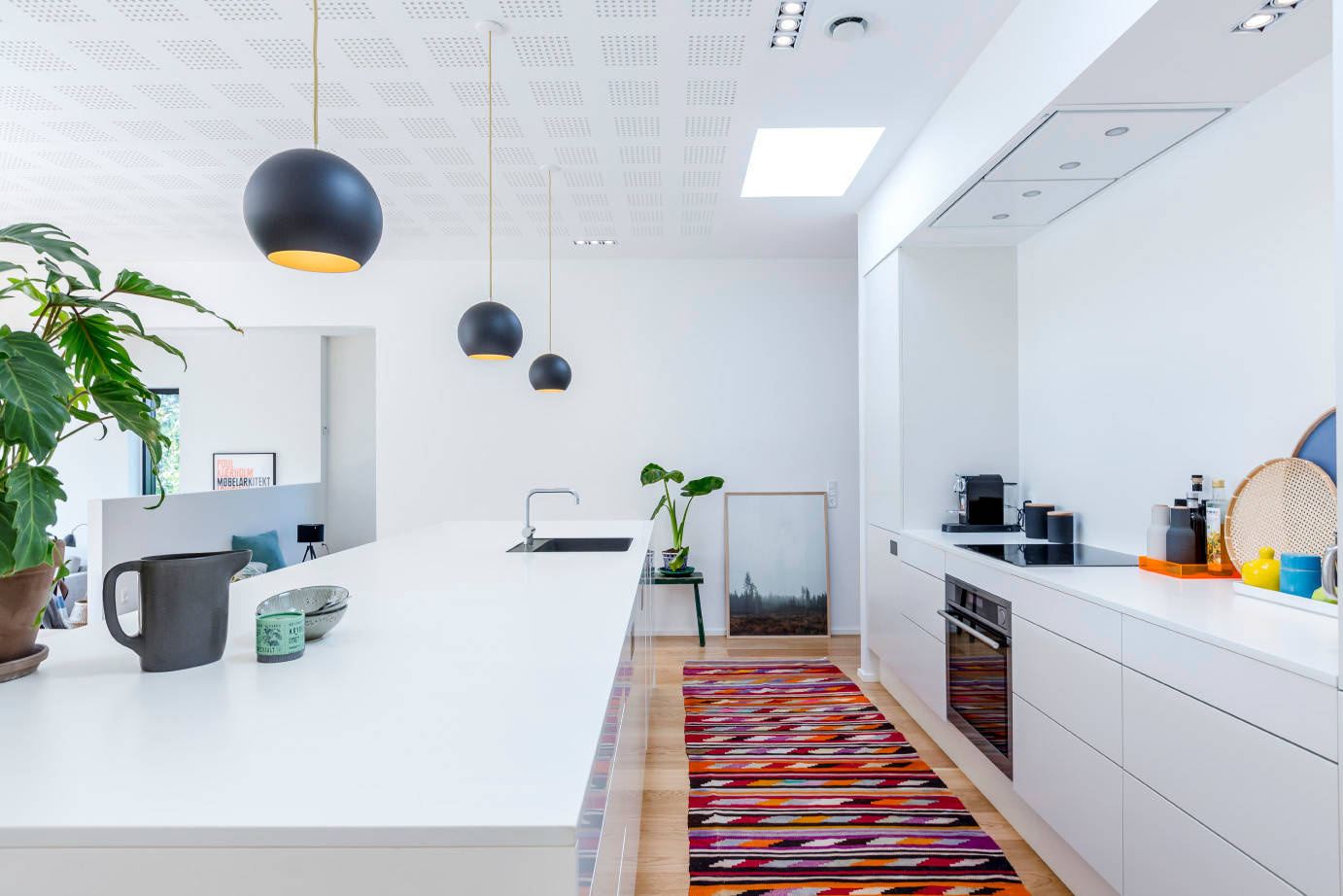 Просто фото: Ковер на кухне — 19 примеров