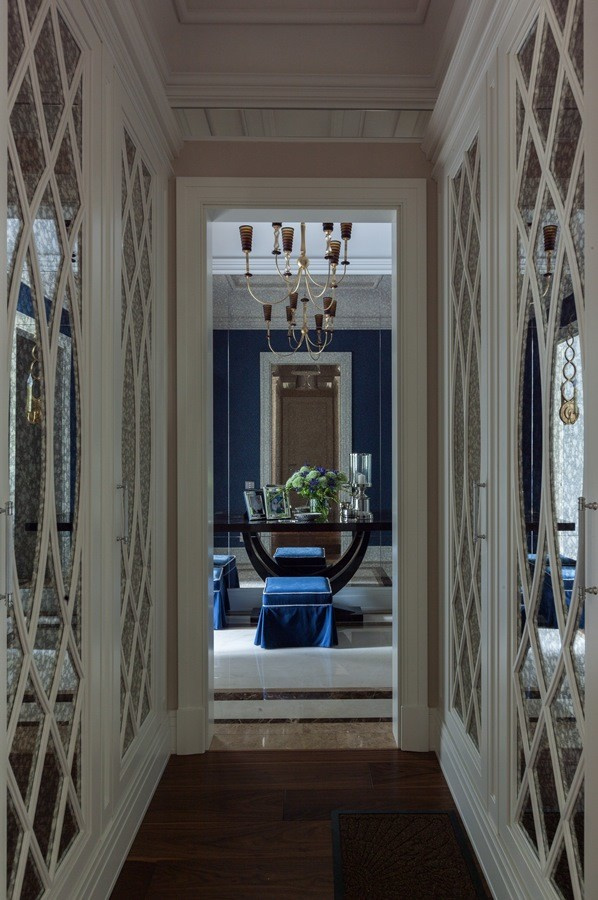 Houzz тур: Квартира в Сколково с мрамором и зеркалами