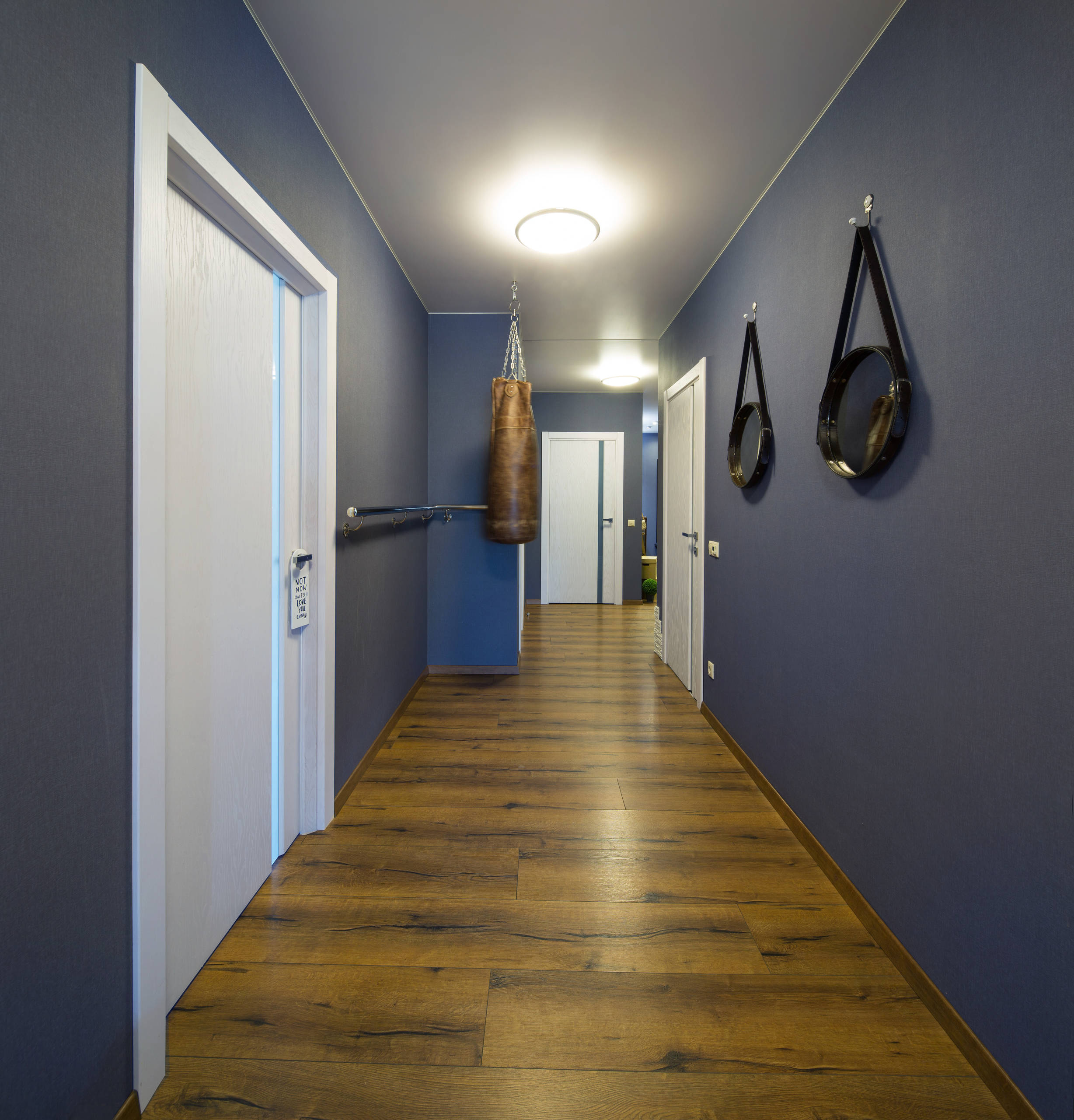 Вопрос: Как вписать спортинвентарь в интерьер