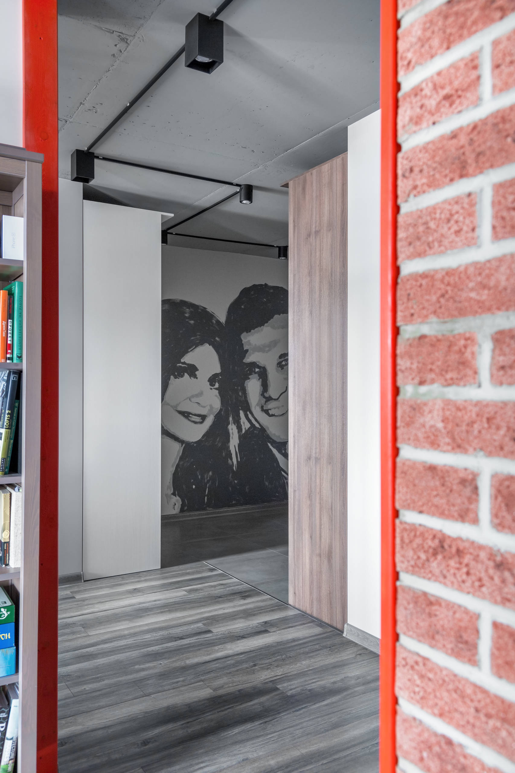 В гостях: Квартира с внутренним окном для дизайнера