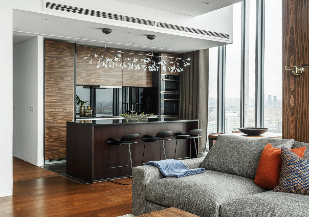 В поисках тени: Как защитить себя и ремонт от палящего солнца