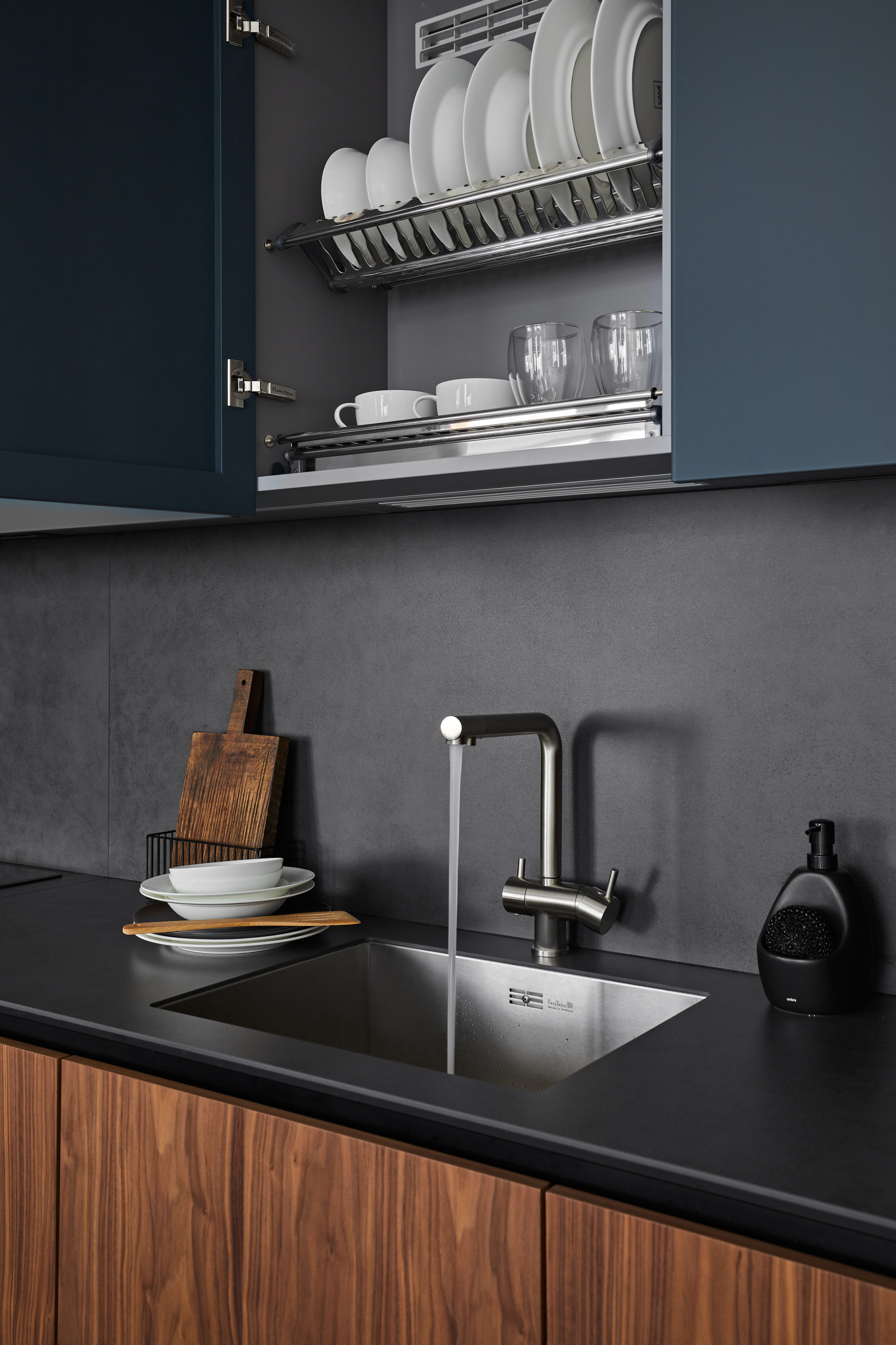 Стальной друг: 7 нюансов выбора мойки из нержавеющей стали