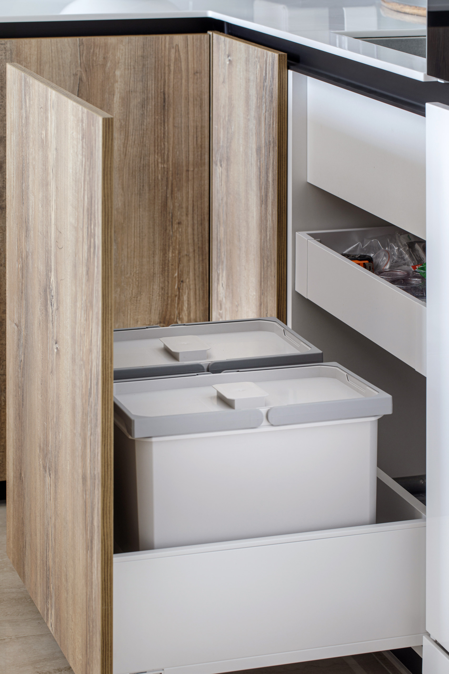 Нижний ярус: 11 советов по организации кухонных шкафов