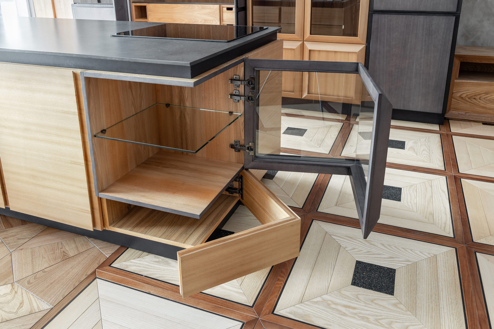 Вопрос: Стоит ли платить за дорогую кухонную фурнитуру