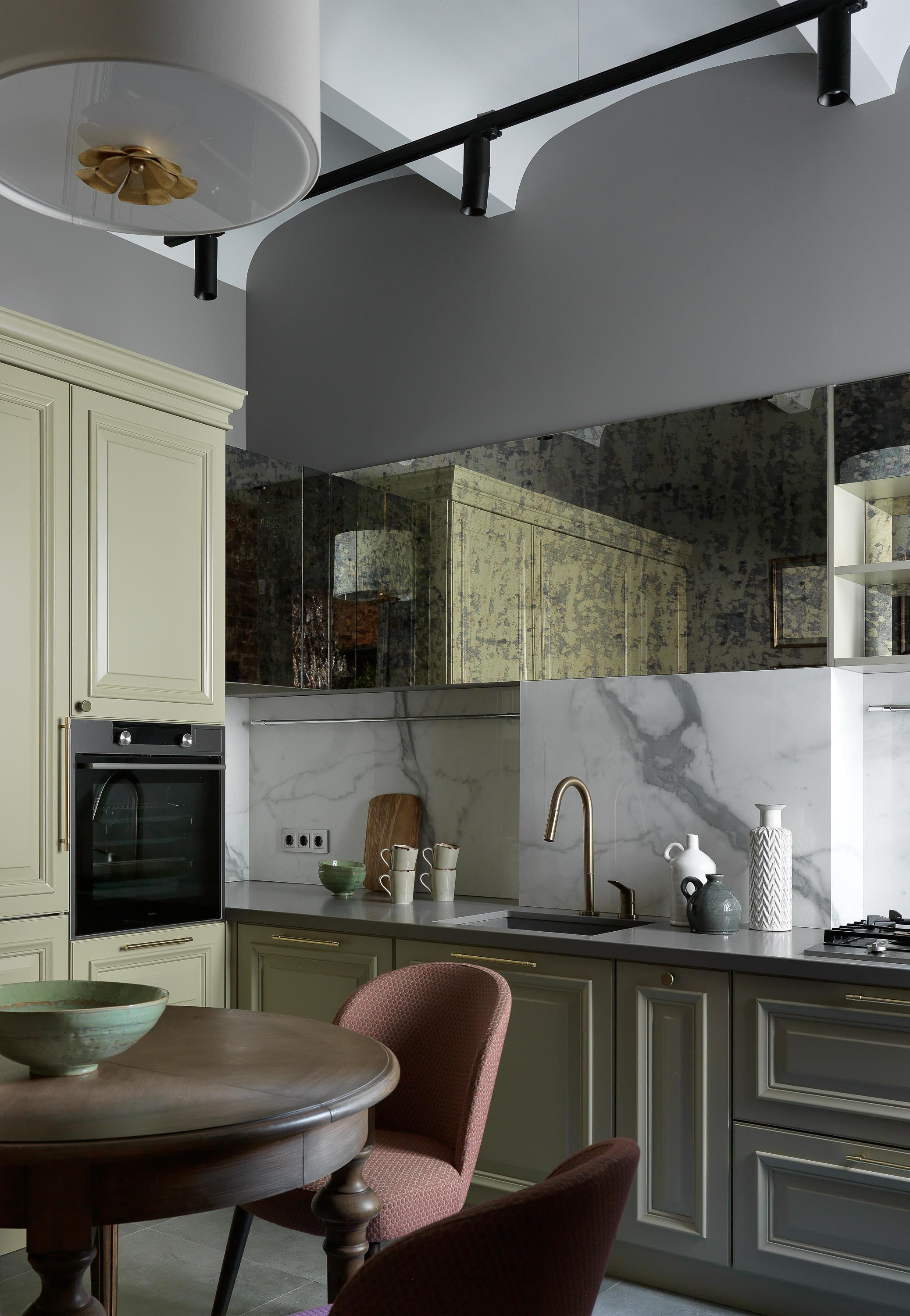 Houzz тур: Бывшая коммуналка на Маросейке — в доме 1905 года