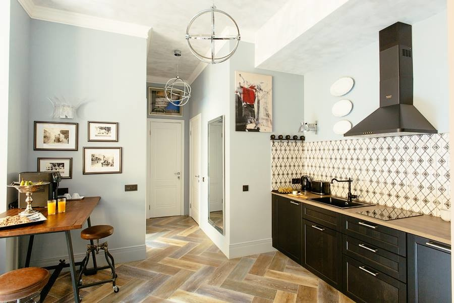 Материалы: Керамогранит «под дерево» vs натуральный паркет