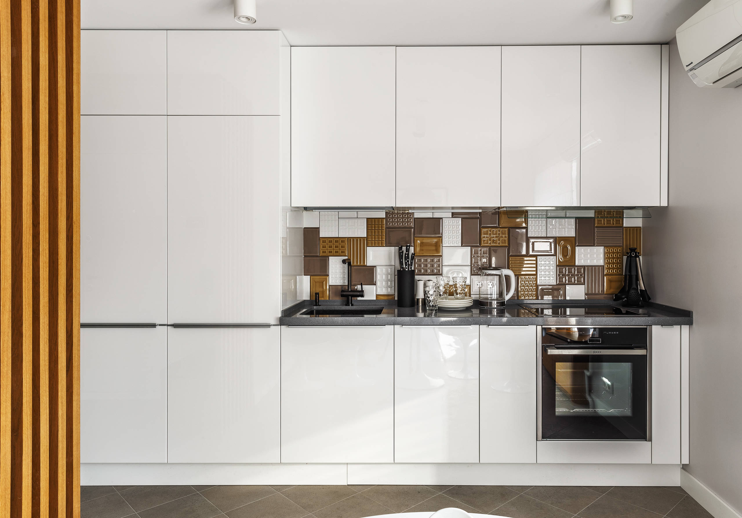 Houzz тур: «Однушка» 43 кв.м — с выдвижной кроватью