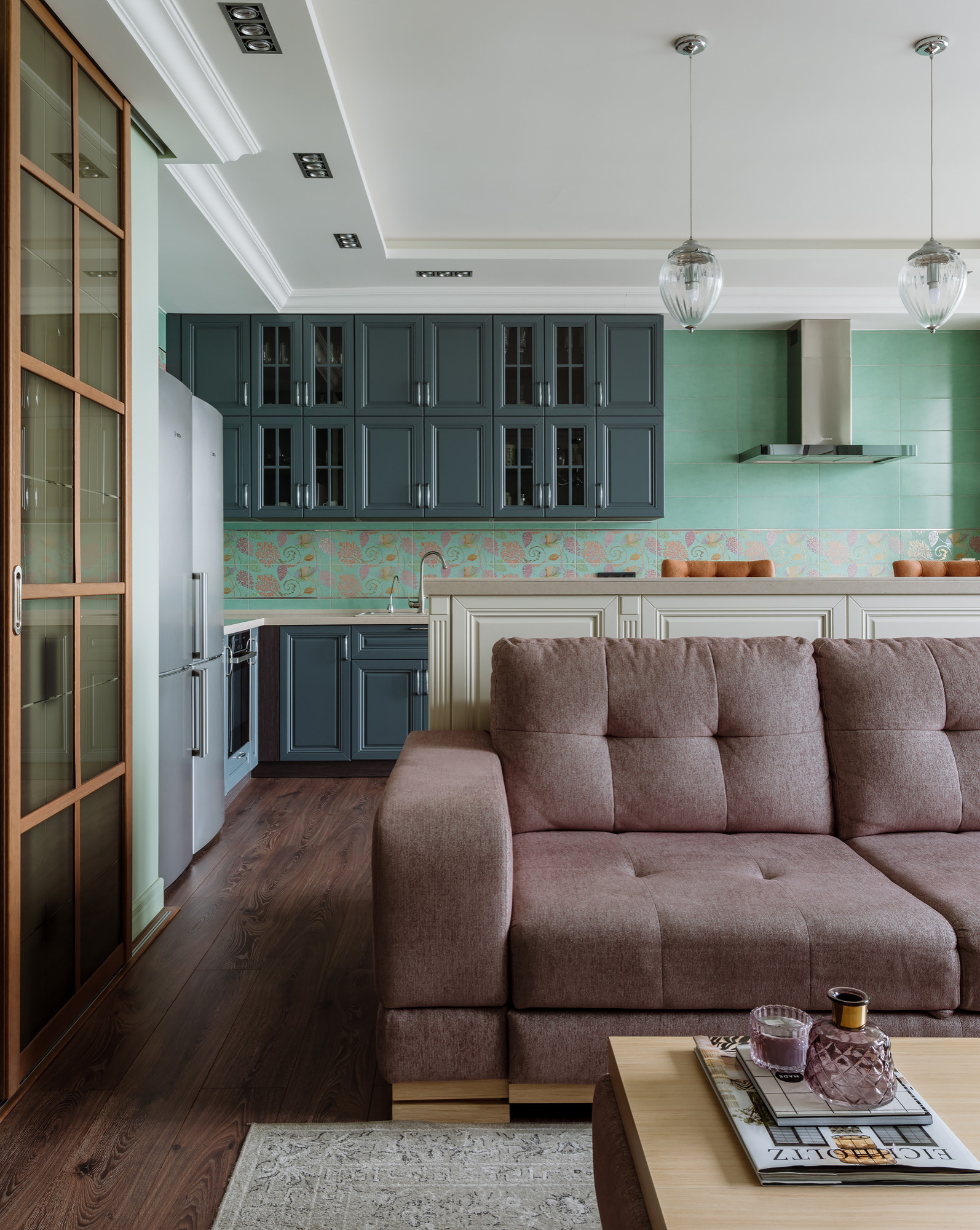 Вопрос: Как вписать фартук в интерьер кухни