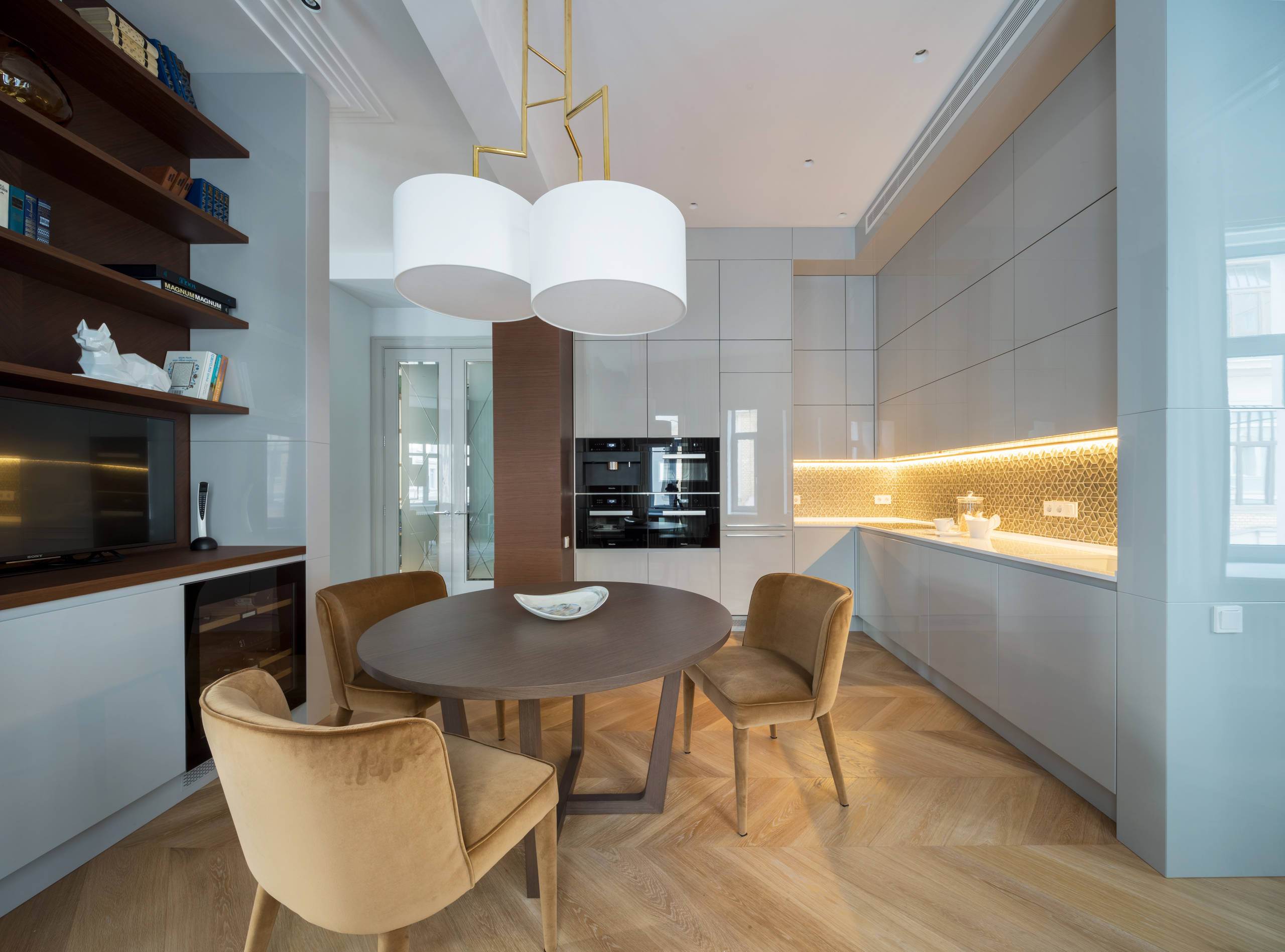 Houzz тур: Серо-голубая квартира на Спиридоновке