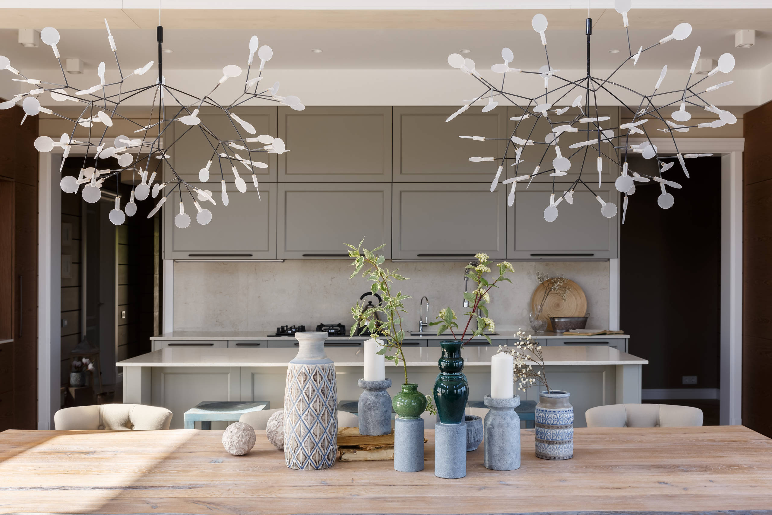 Houzz тур: Дом, где на стене «прорастают» деревья