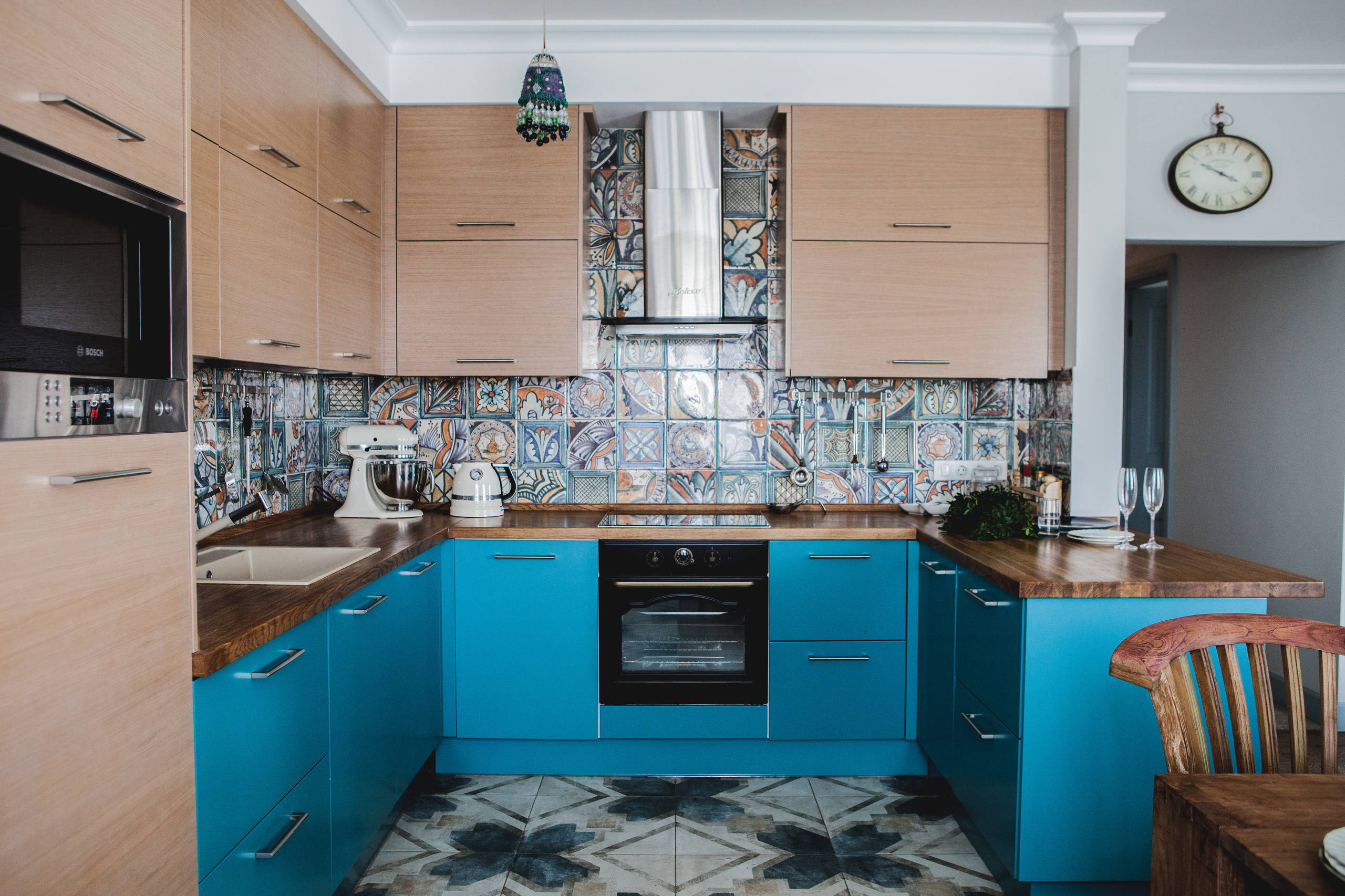 Проект недели: Кухня-гостиная с настроением отпуска