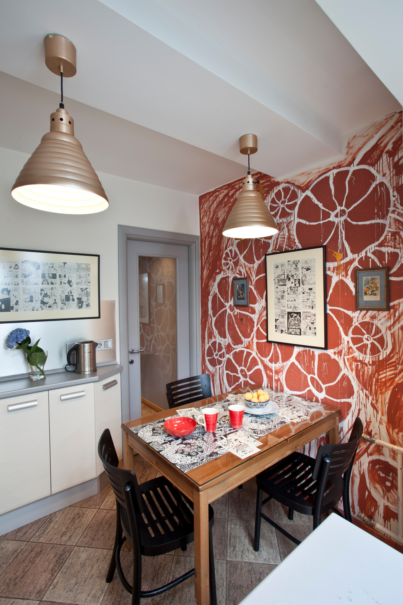 Есть решение: Кухня 9 кв.м в панельном доме