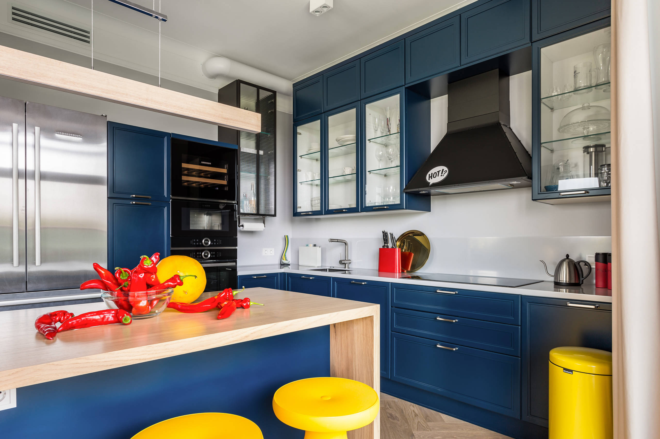 Кухонная геометрия: Как спланировать угловую кухню и не переплатить