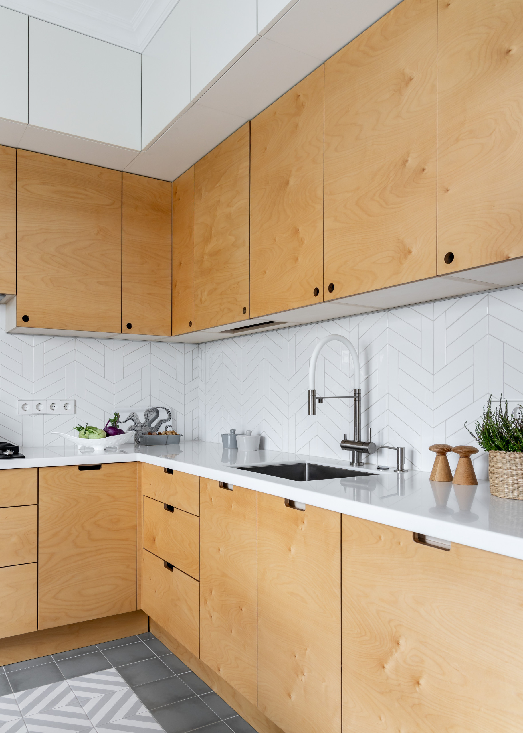 Вопрос: Какие полы лучше сделать на кухне