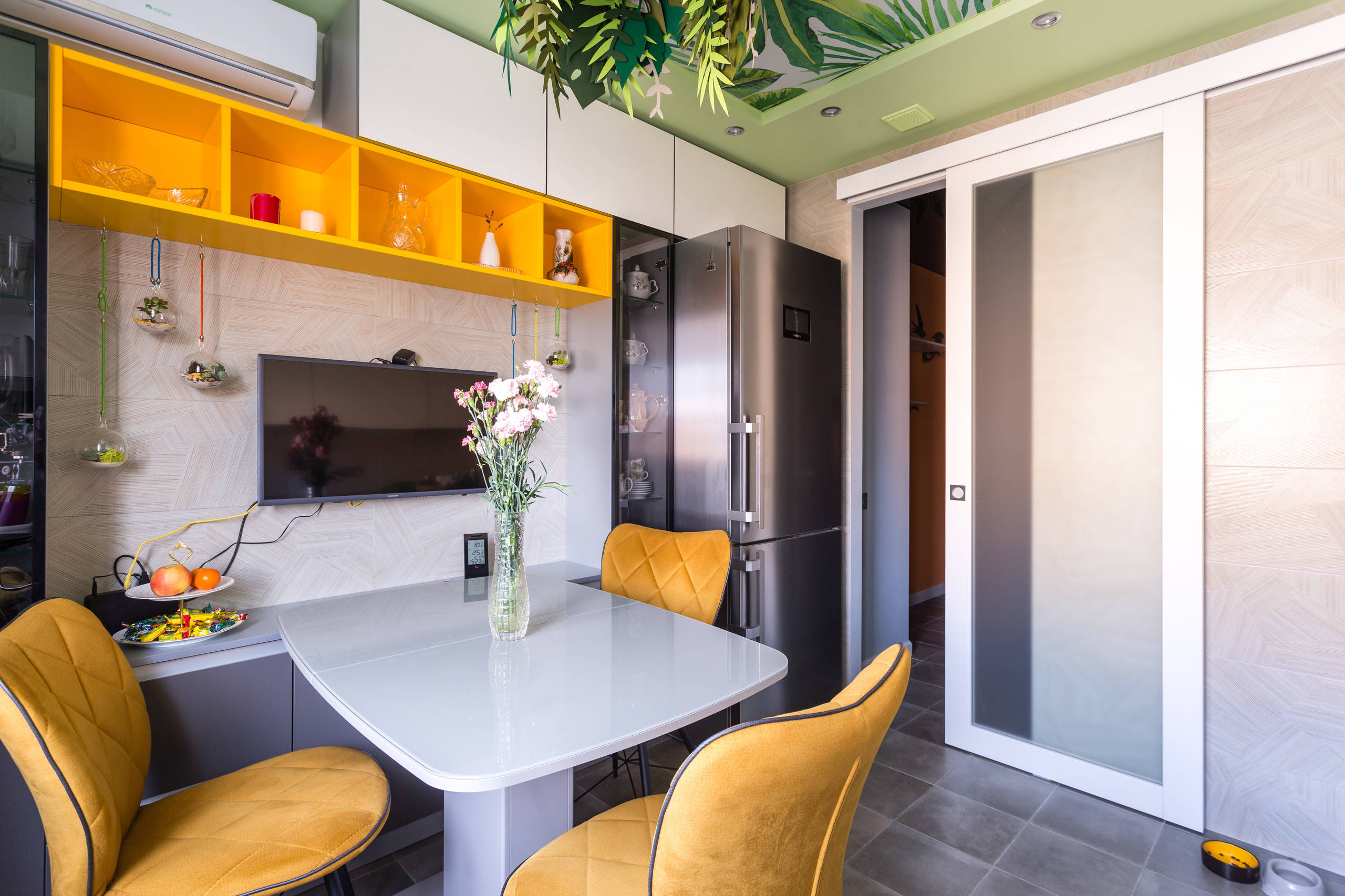 Вопрос: Зачем вам натяжной потолок