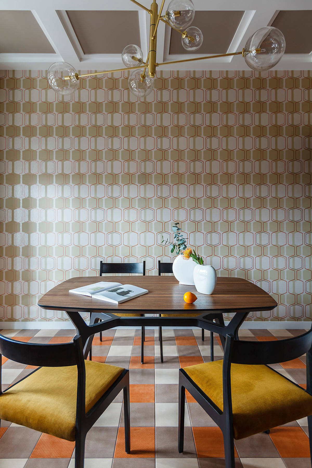 Есть решение: 7 интерьеров кухни 13 кв.м