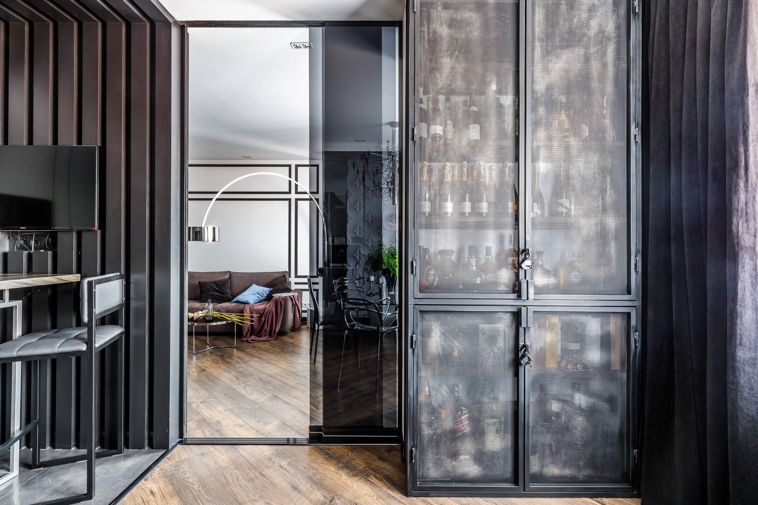 Houzz тур: Квартира в Краснодаре с зелёным коридором и рейками